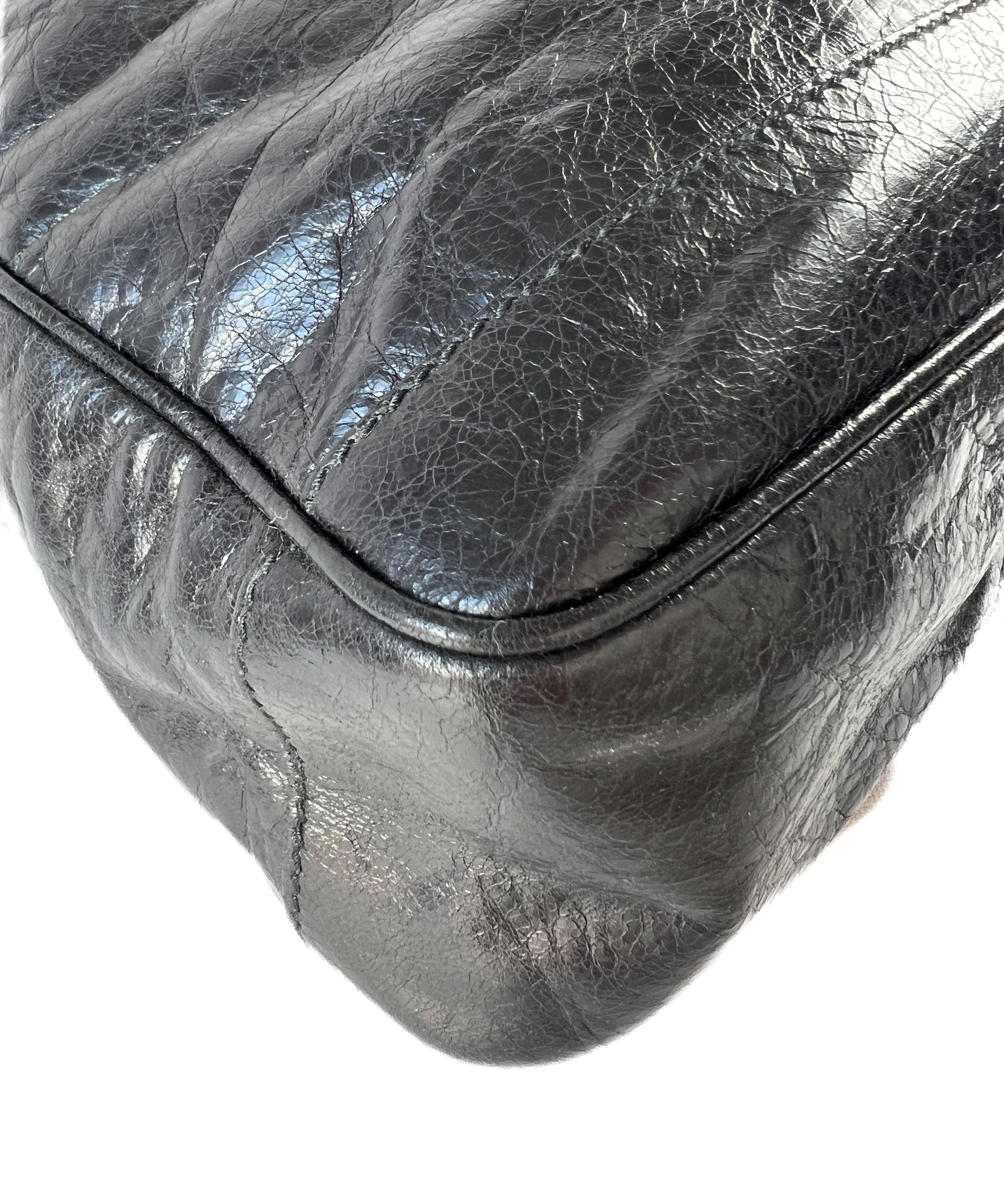 Balenciaga black classic reporter crossbody 27286210001118