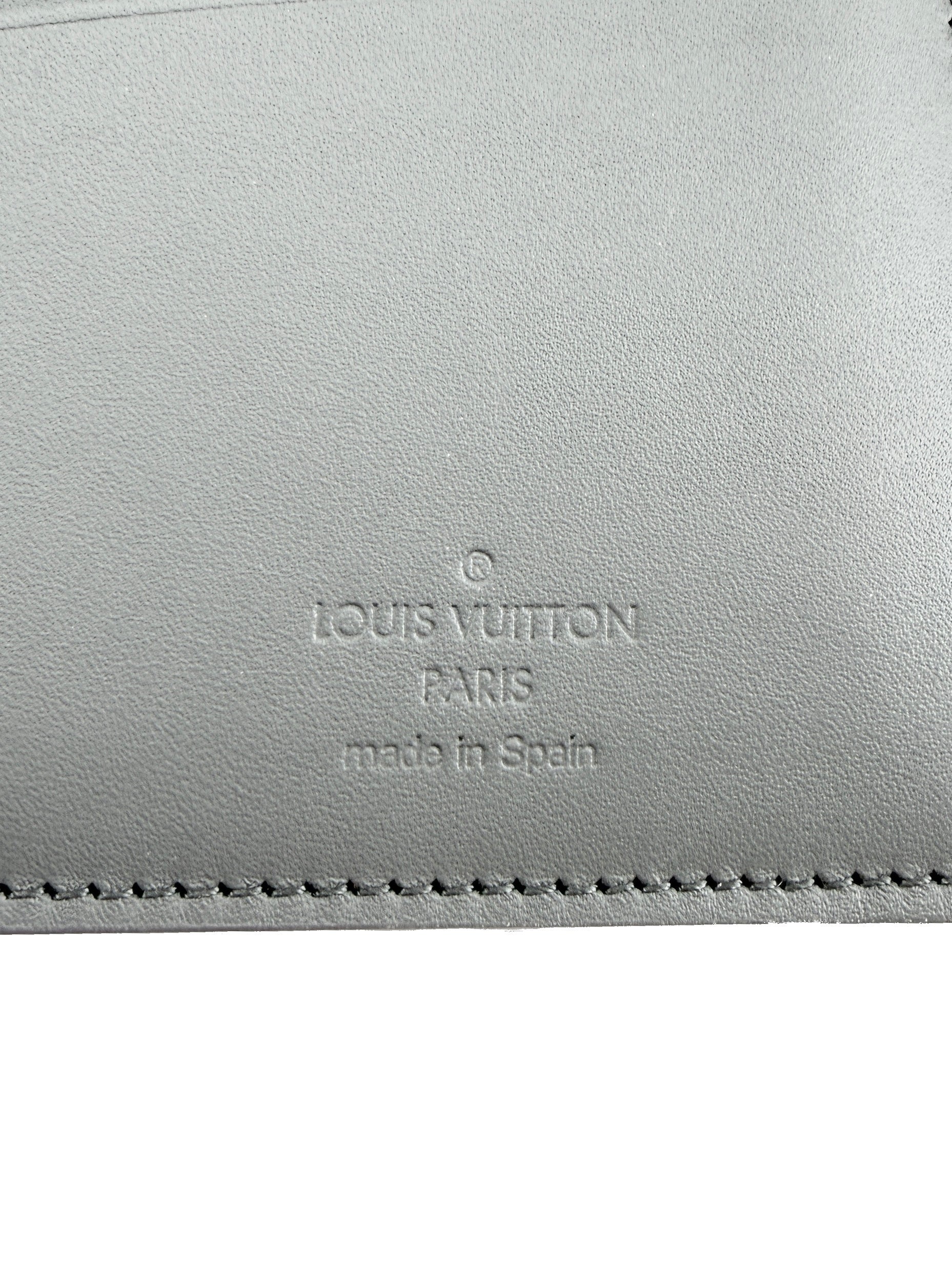 Louis Vuitton gray Portefeuille Brazza wallet NFC