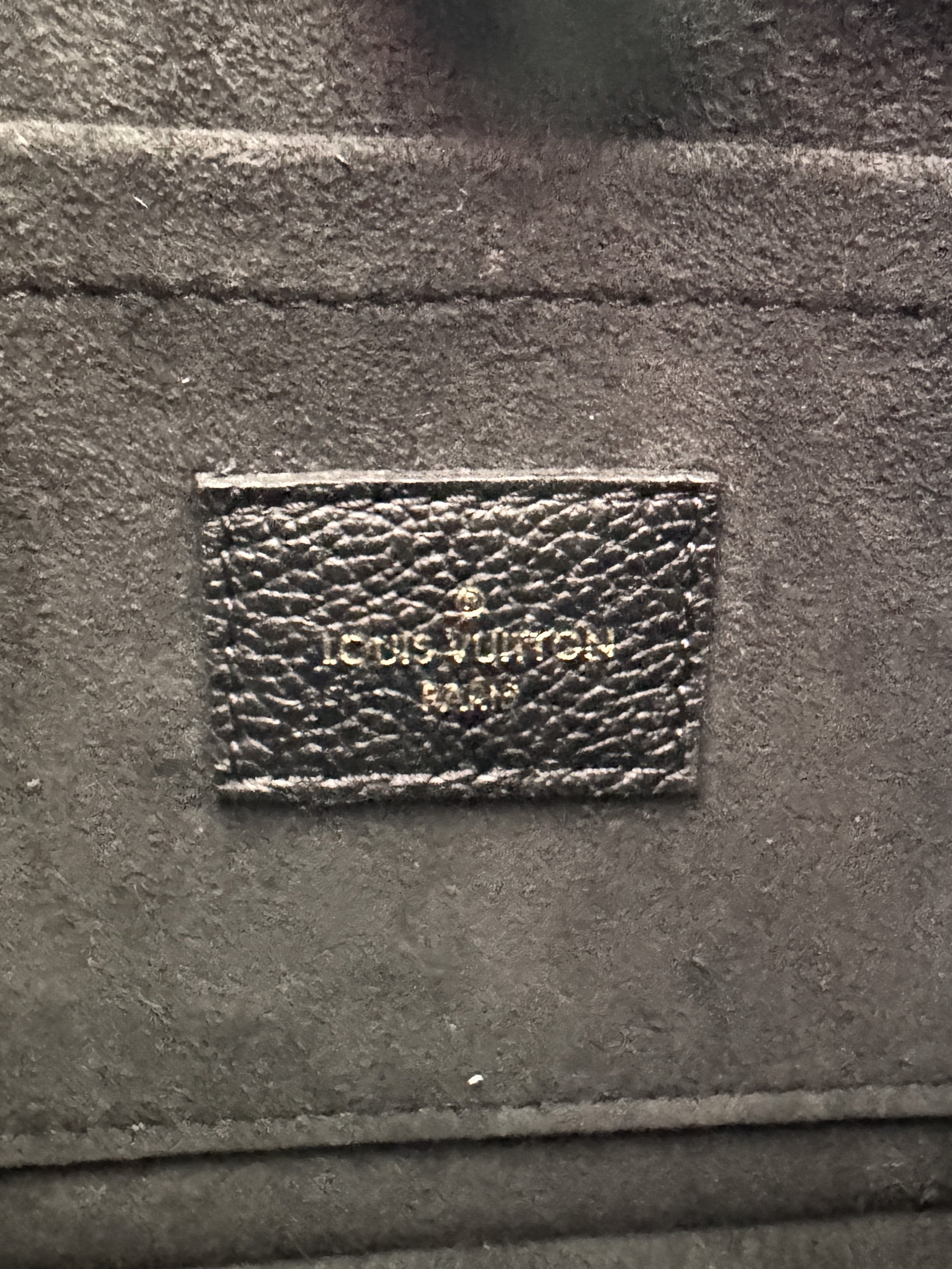 Louis Vuitton Empreinte Monogram Giant Bagatelle NM Black (NFC)