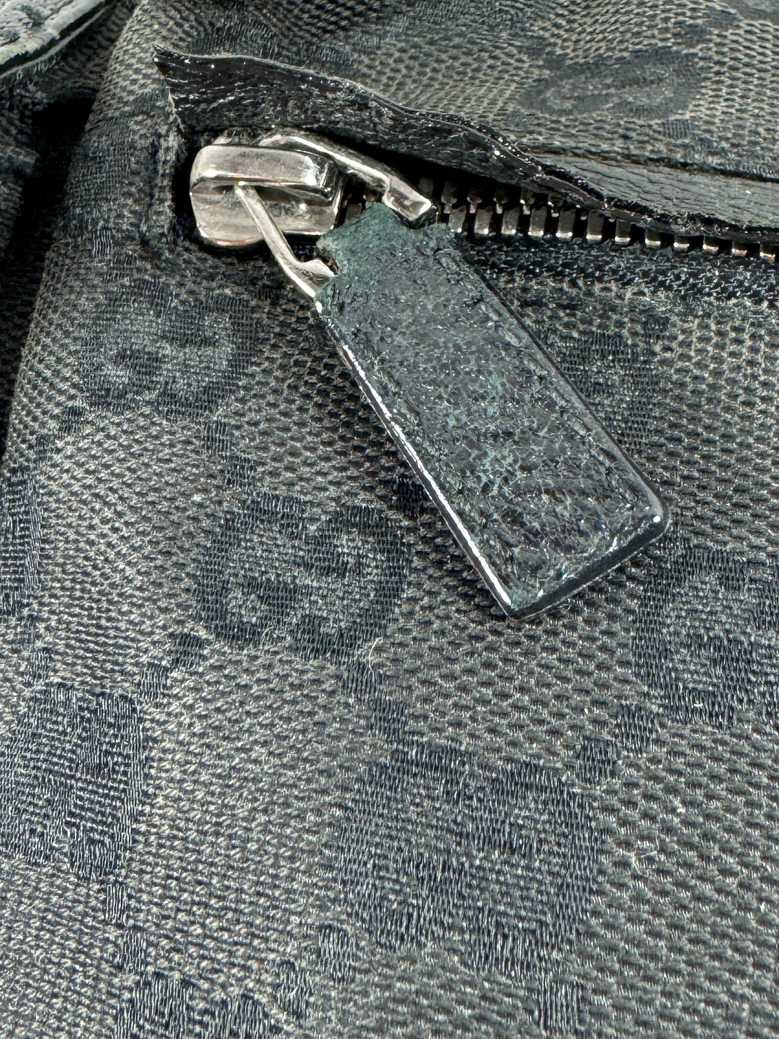 Gucci black signature vintage belt bag