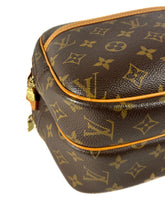 Louis Vuitton monogram reporter PM SP0999