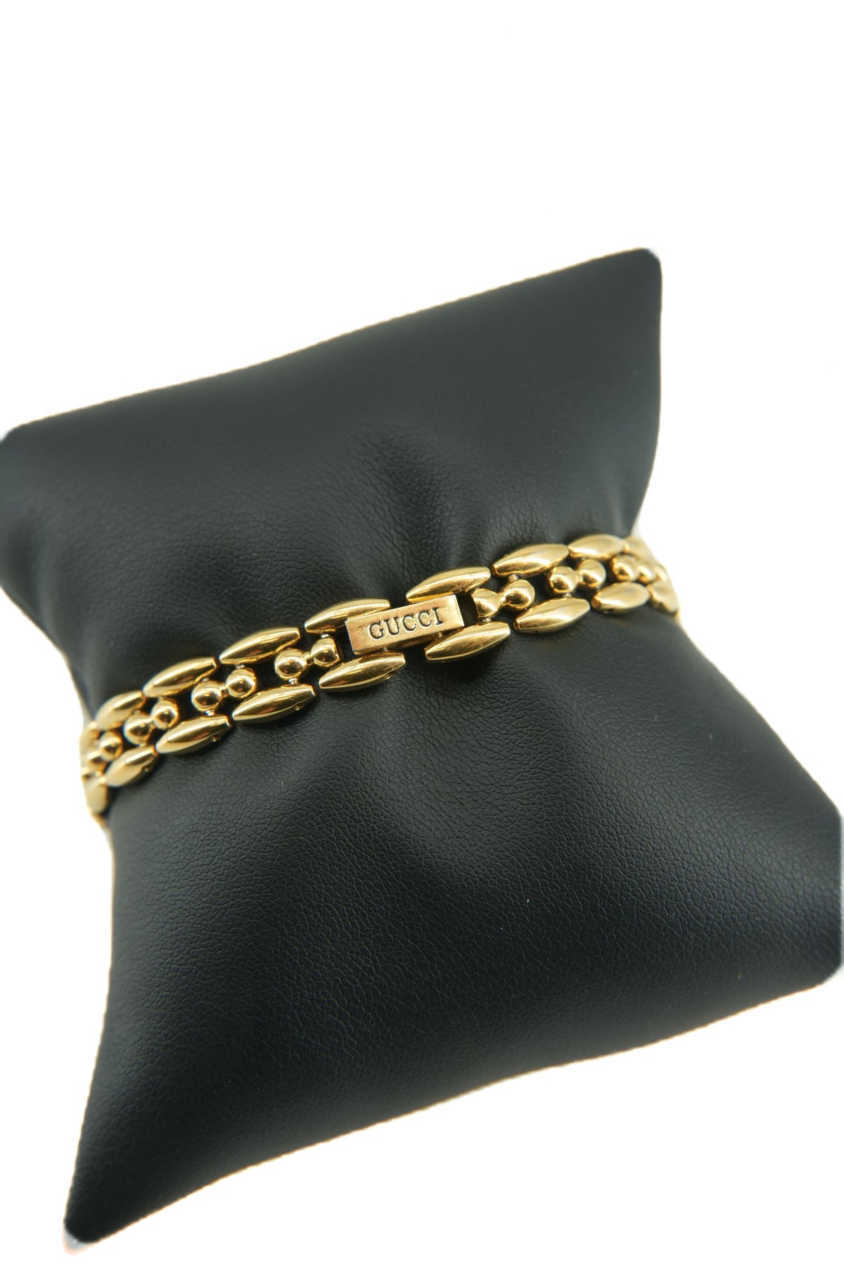 Gucci gold tone bead bracelet bezel watch with bezels/box