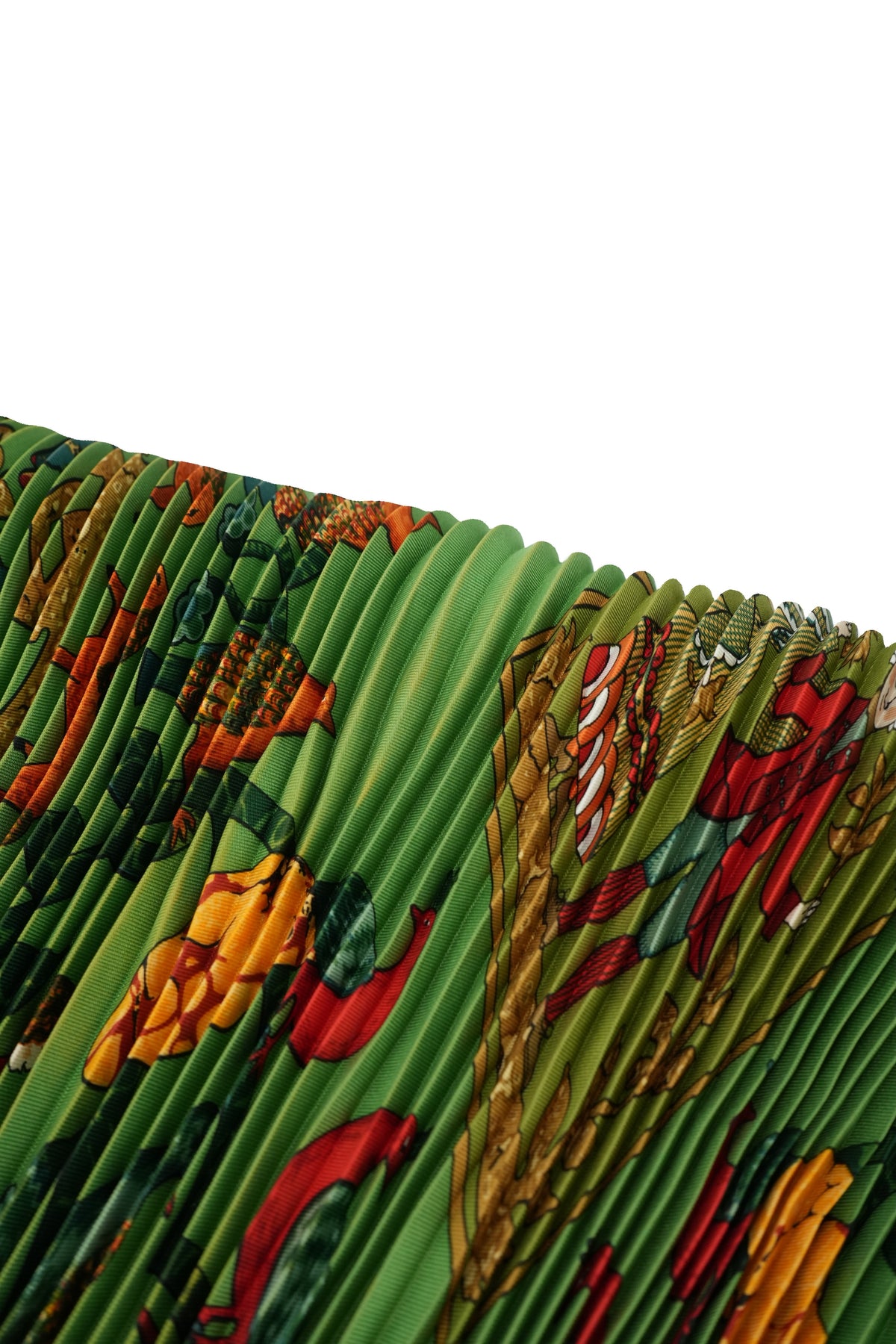 Hermès Early America green/orange plisse silk scarf