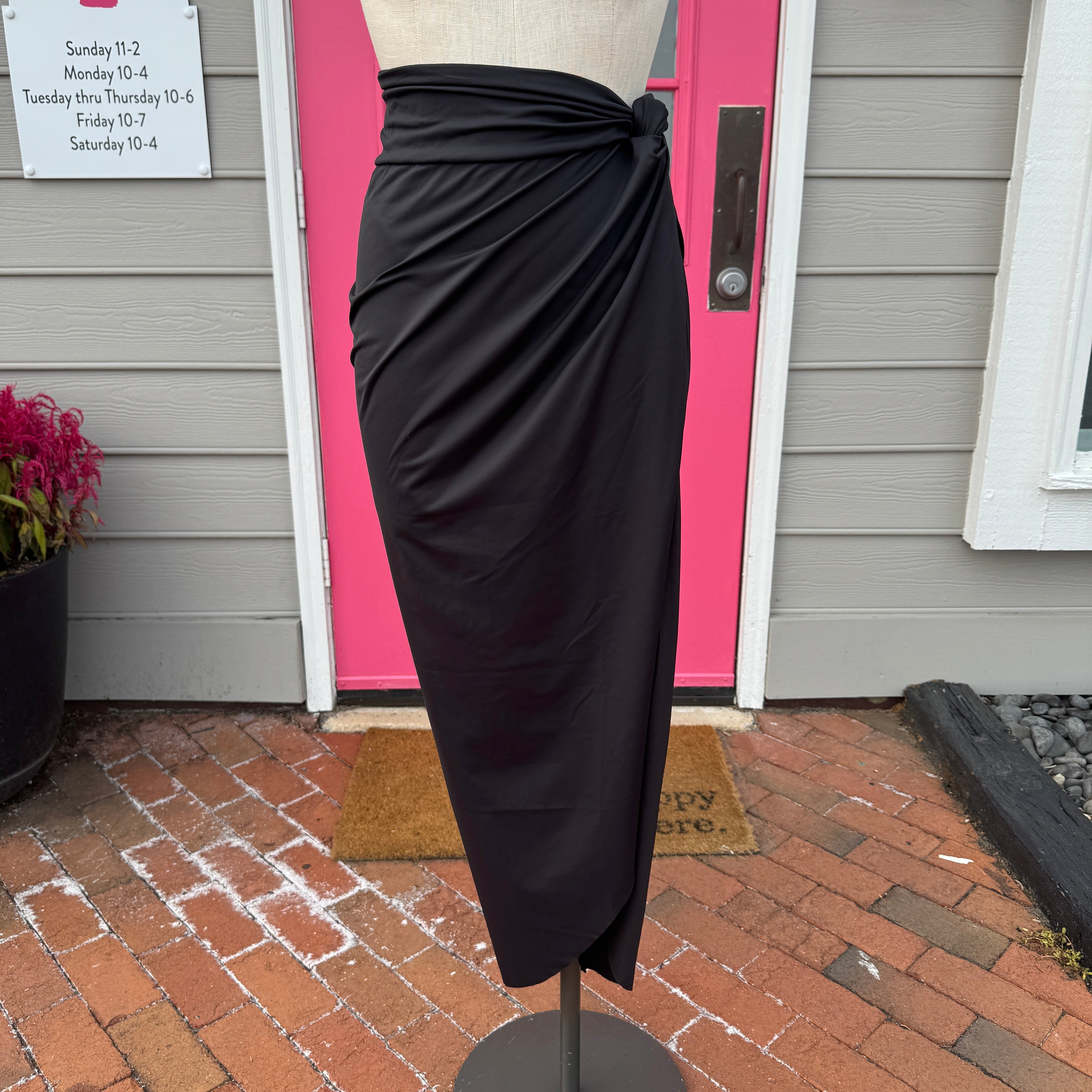 SKIMS black signature swim sarong skirt size M NWT