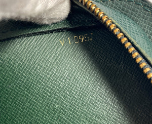 Louis Vuitton green Baikal Taiga leather wristlet/clutch 1997