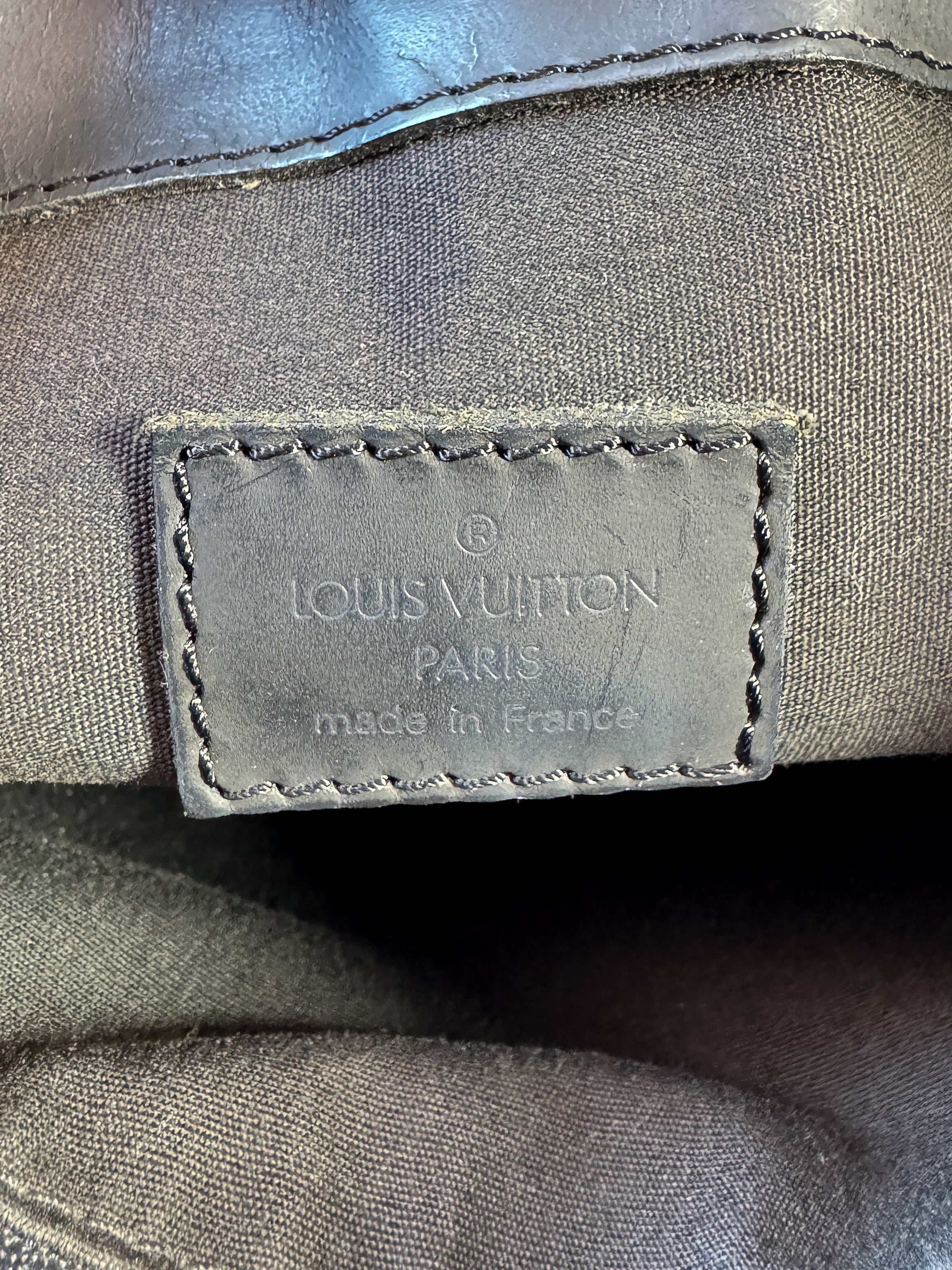 Louis Vuitton black epi Mandala MM FL0045