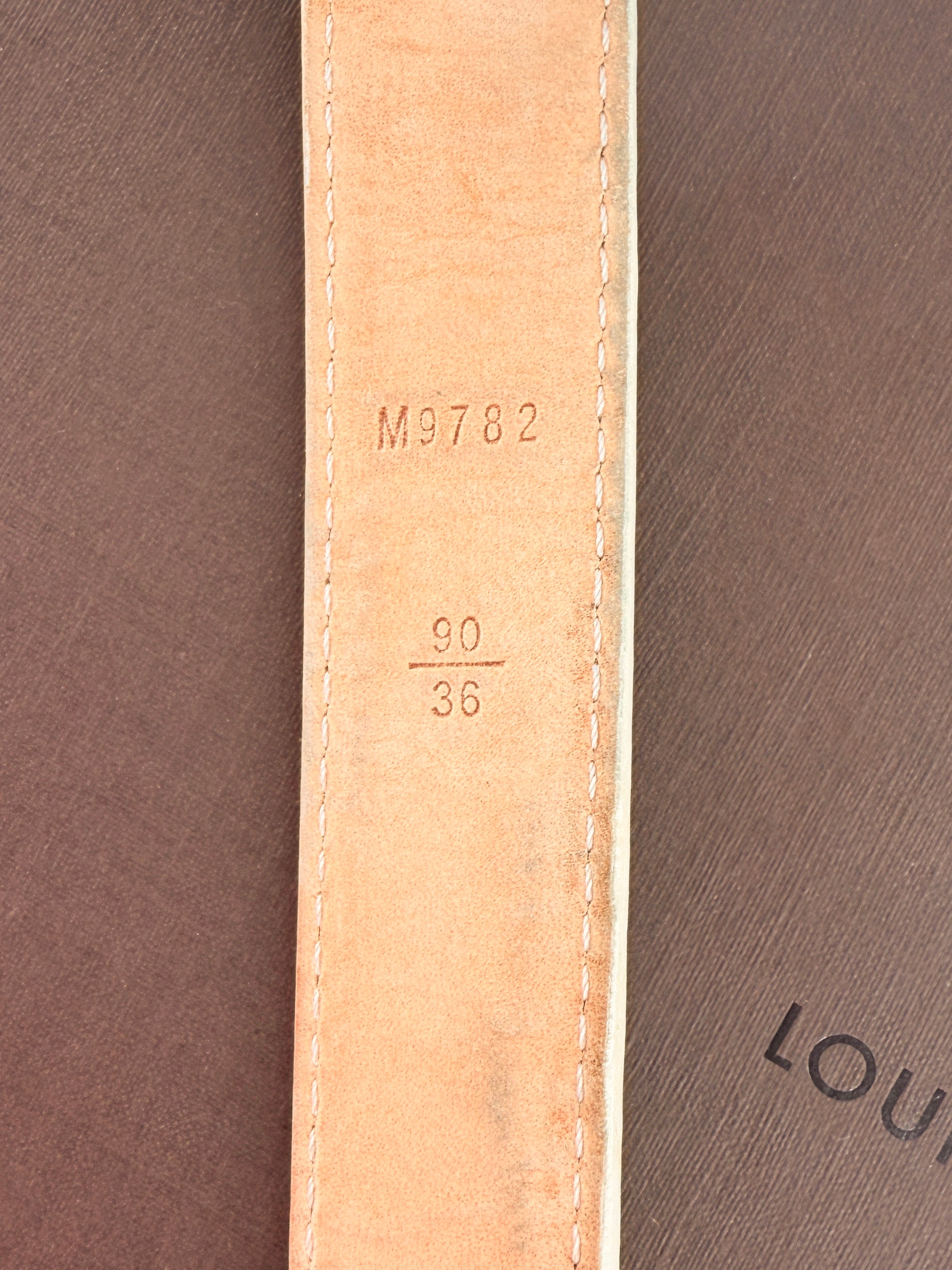 Louis Vuitton damier azur belt size 90 CT4113