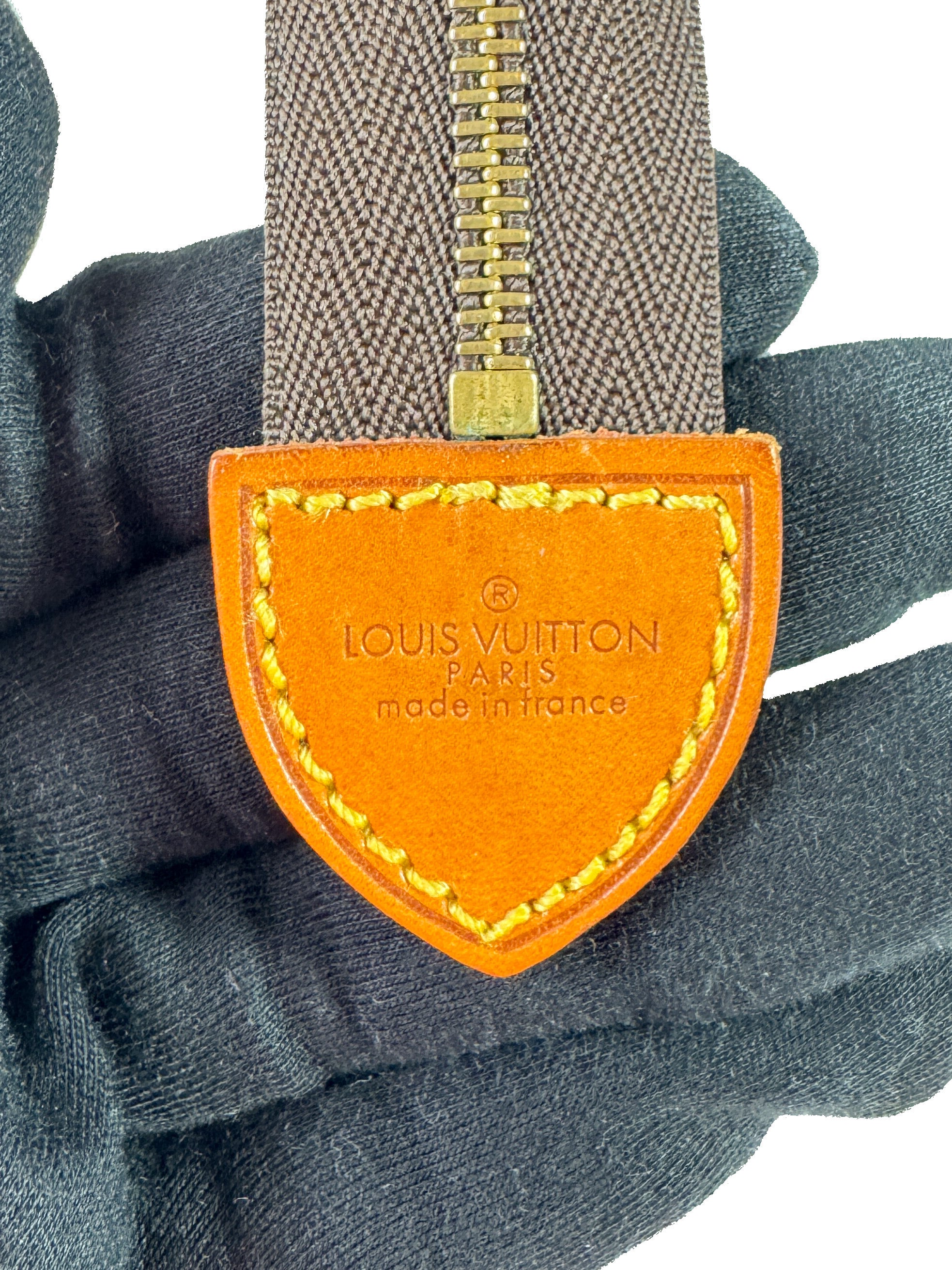 Louis Vuitton monogram vintage Toiletry Pouch 19 864 TH