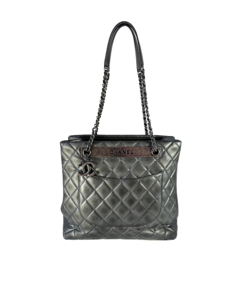Chanel dark silver quilted large trendy shopping tote 21647644
