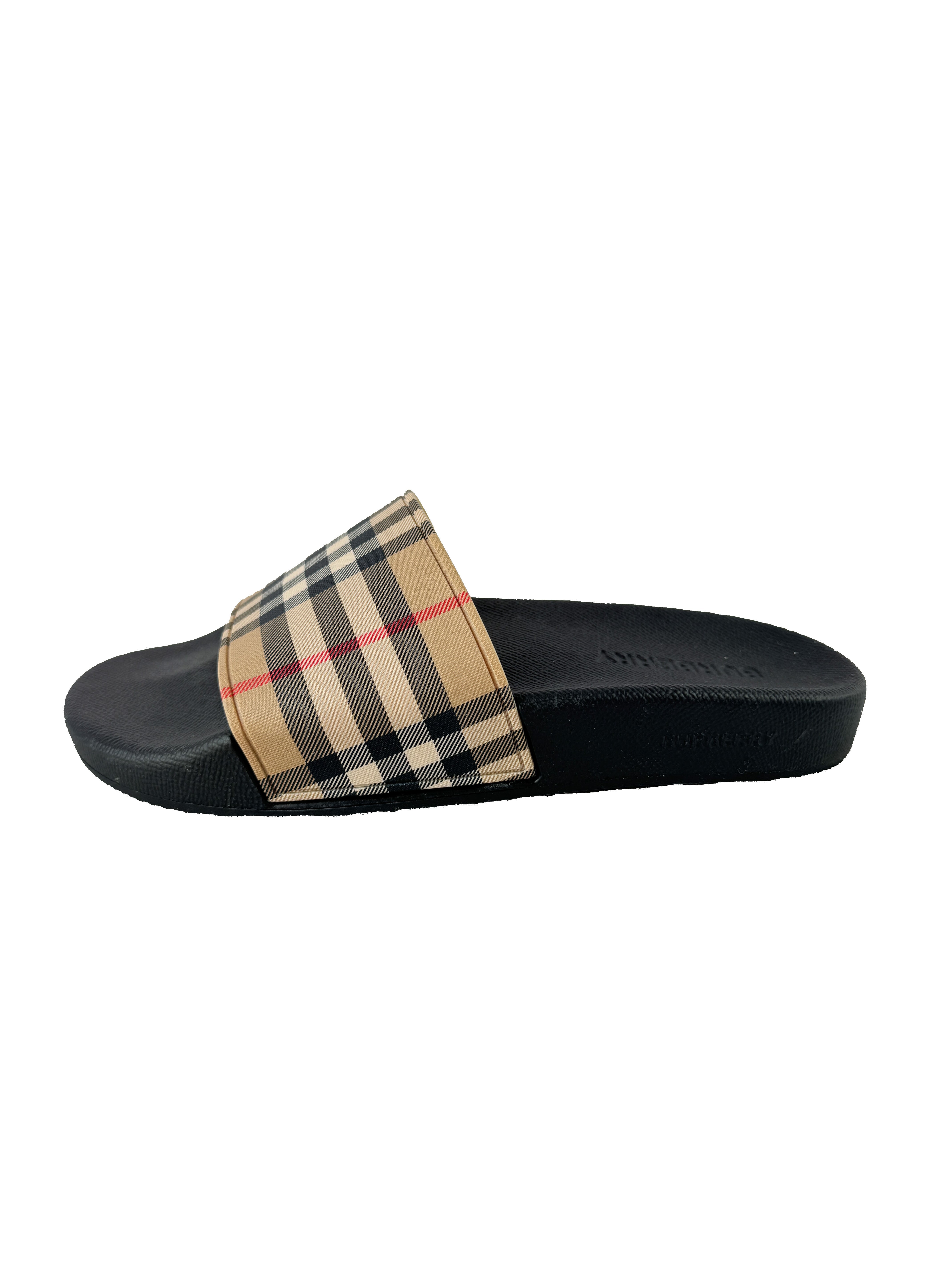 Burberry furley plaid slides size 38 BOX