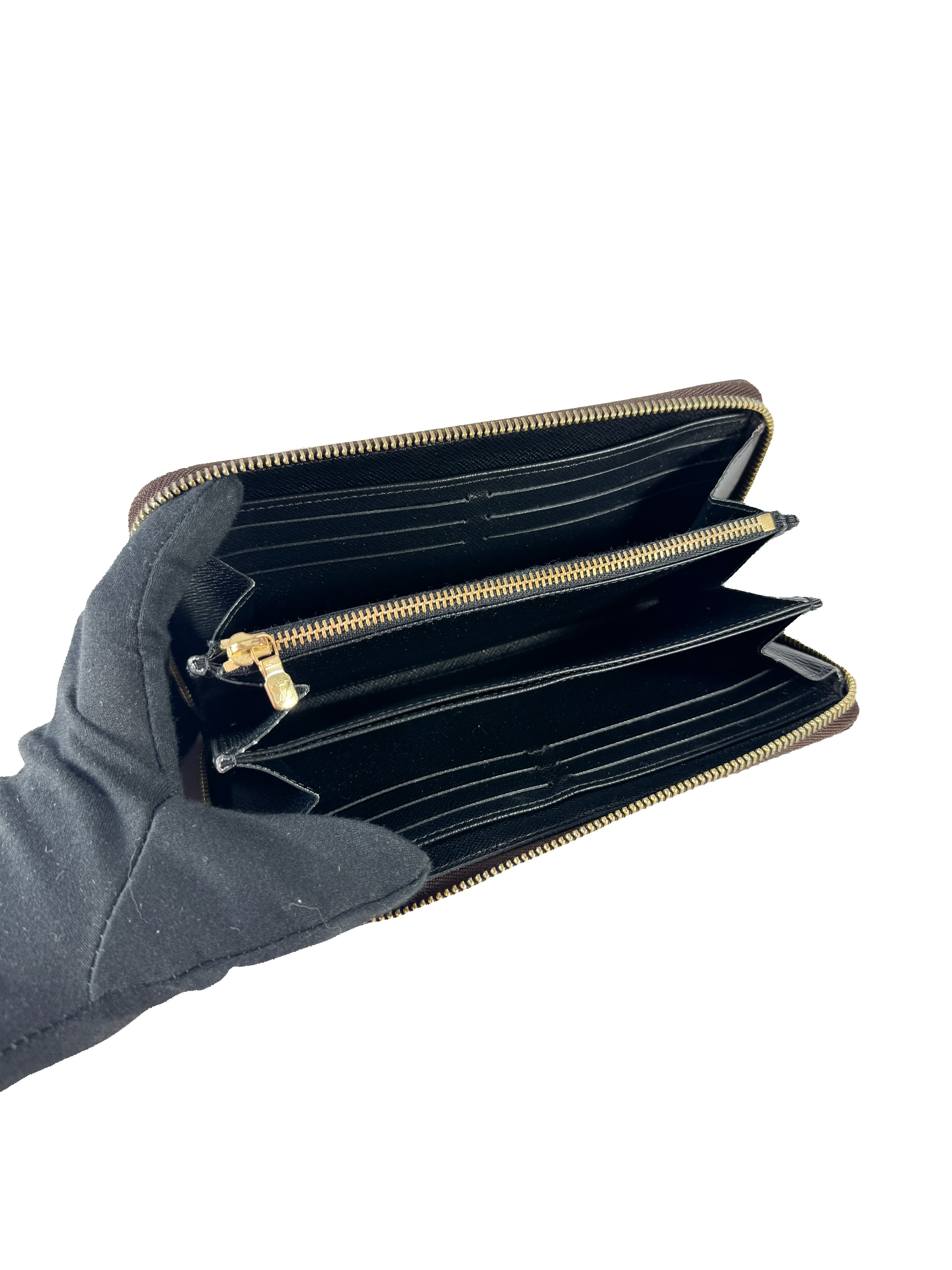 Louis Vuitton giant reverse monogram zippy wallet NFC