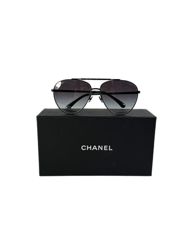 Chanel black metal Aviator sunglasses 4279-B box, case