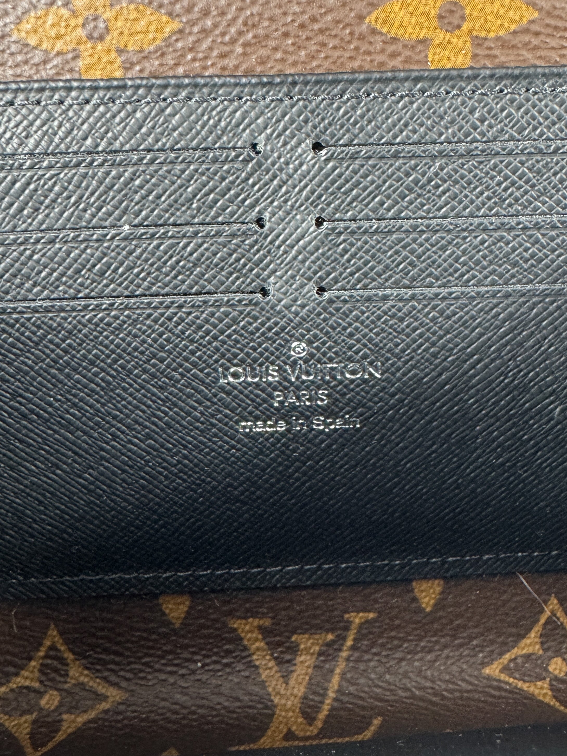 Louis Vuitton monogram black dragonne zippy wallet (NFC)
