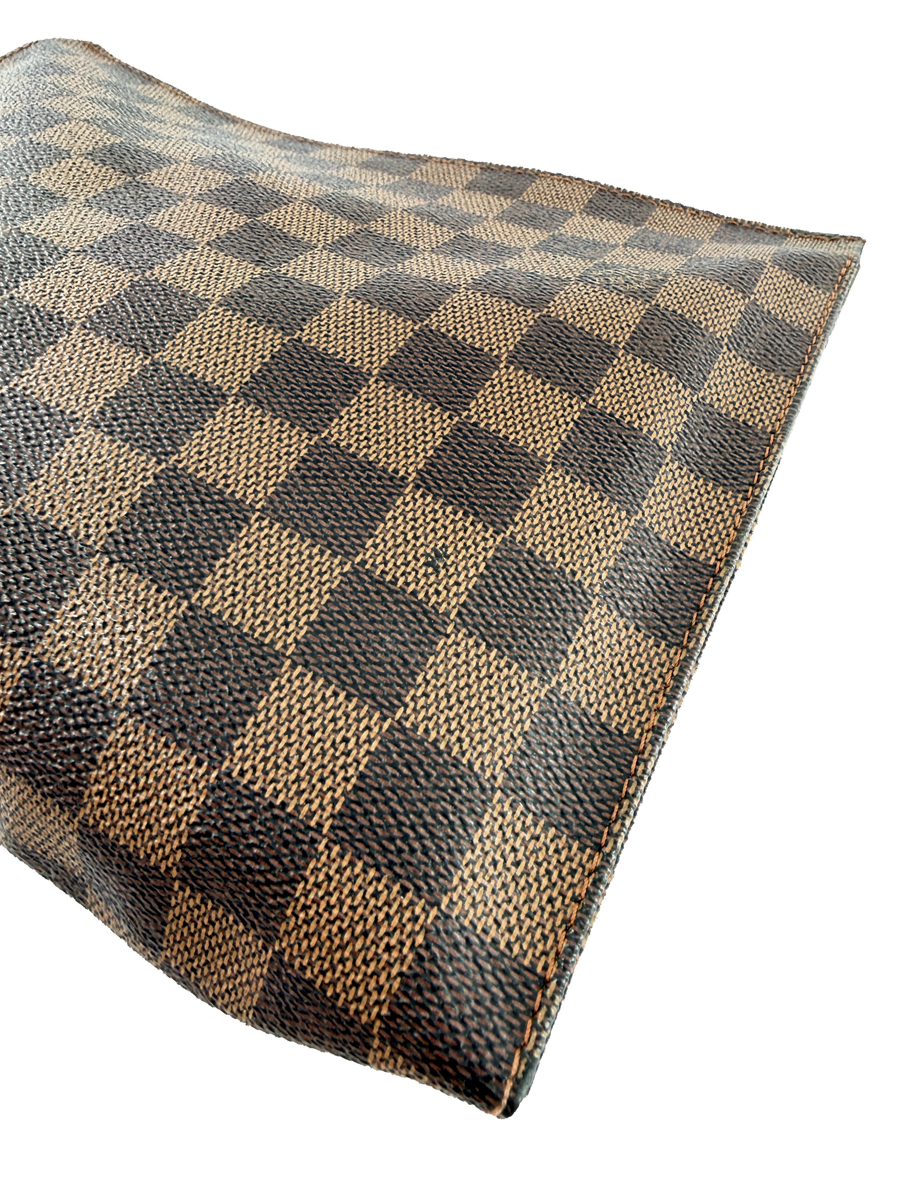 Louis Vuitton damier ebene toiletry pouch 26 TH0065