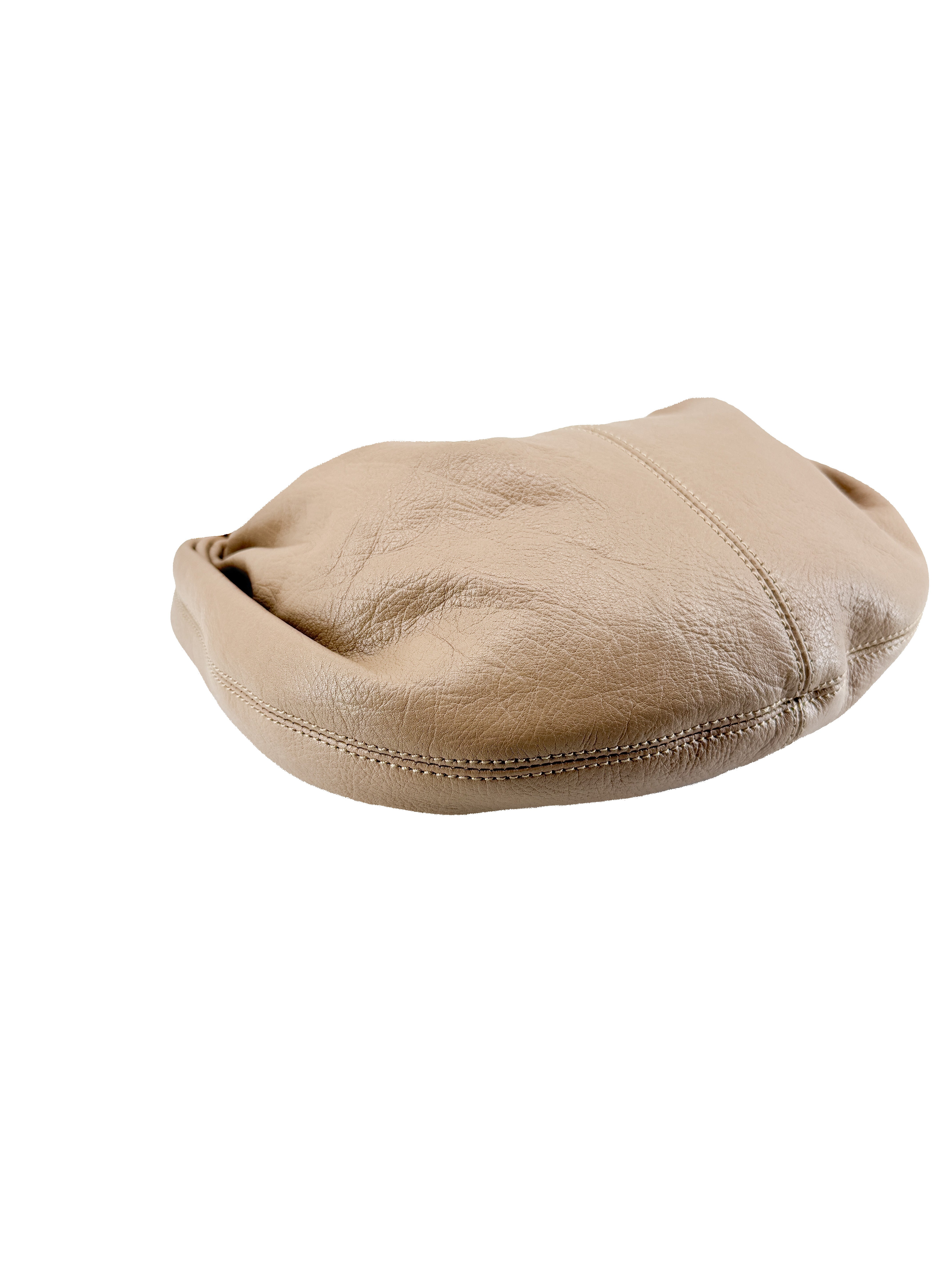 Chloé taupe leather small bracelet bag F0TNV8