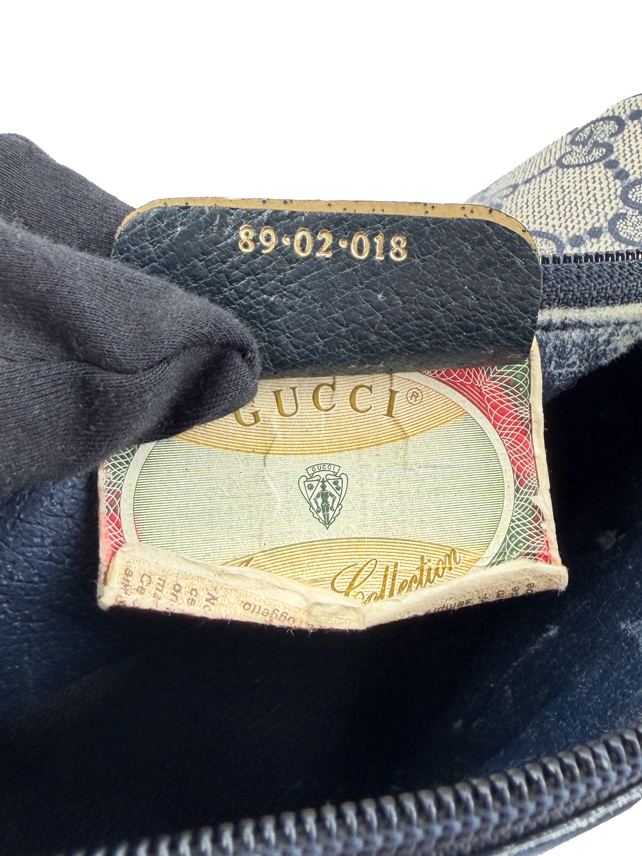 Gucci navy vintage sherry line crossbody 89-02-018