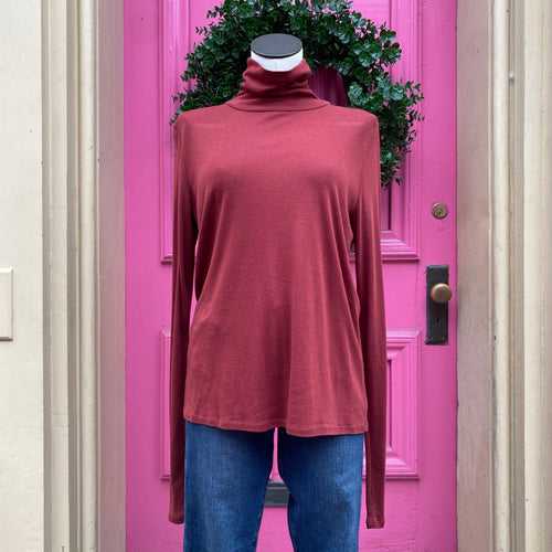Eileen Fisher dark red lightweight turtleneck size S
