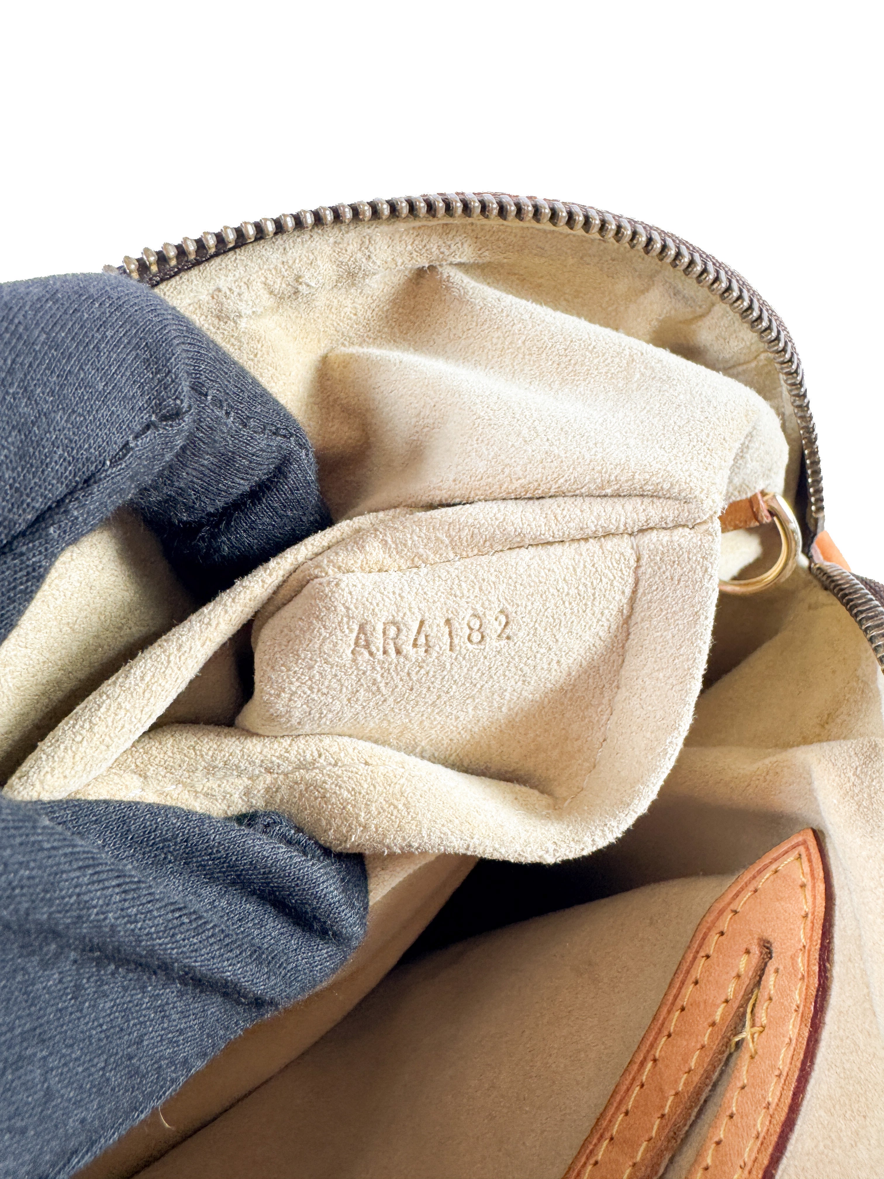 Louis Vuitton monogram Retiro PM AR4182