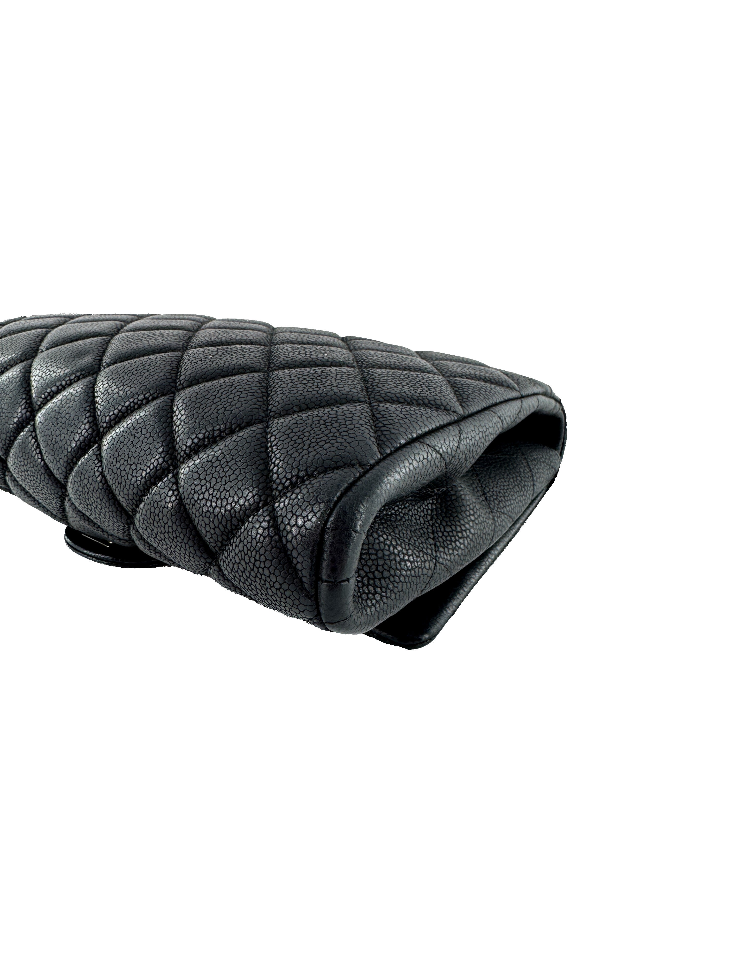 Chanel black caviar leather flap clutch w/chain 15951449