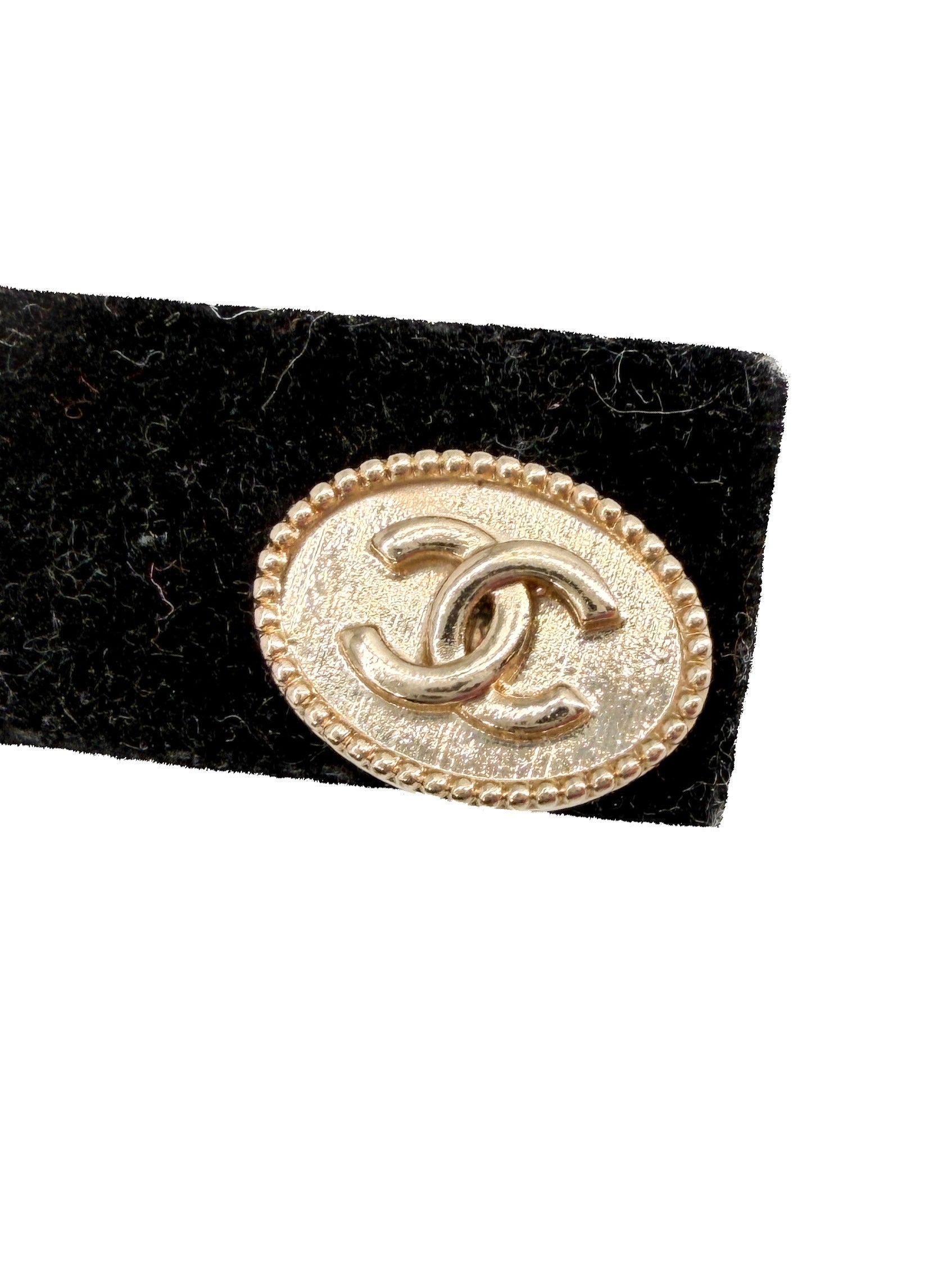 Chanel gold tone CC earrings A21