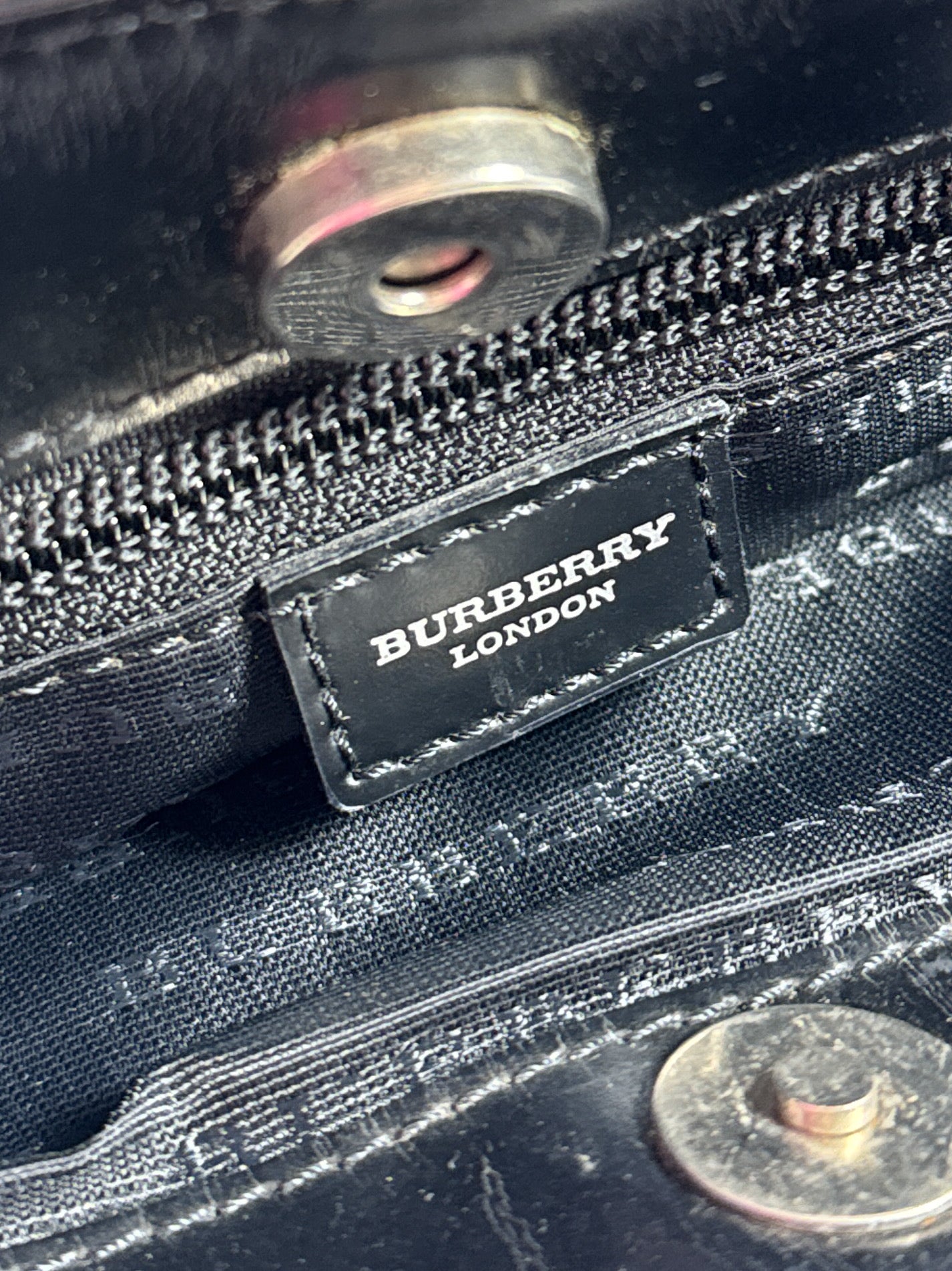 Burberry nova check coated tote T-02-01