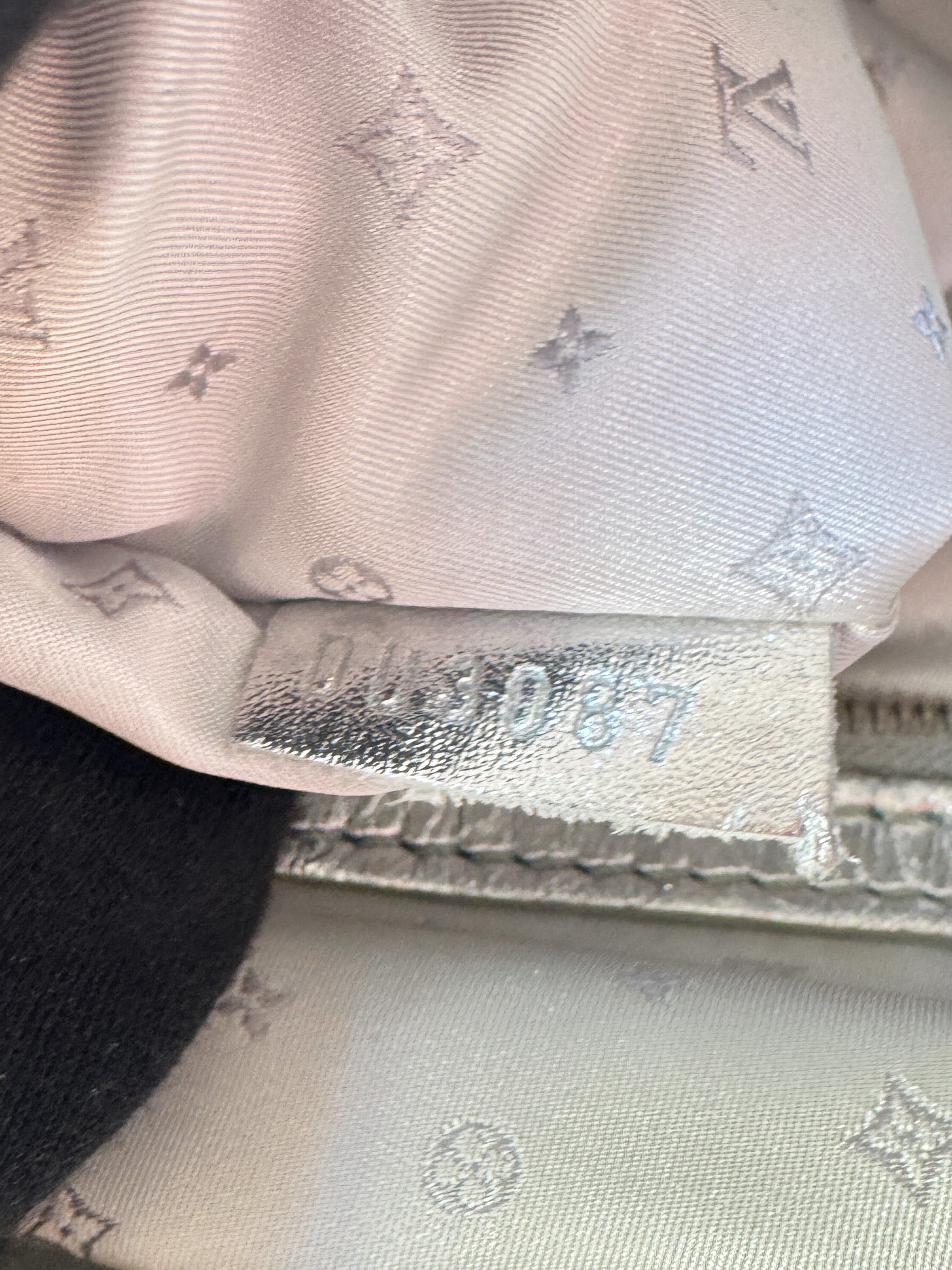 Louis Vuitton silver Suhali lockit MM DU3087