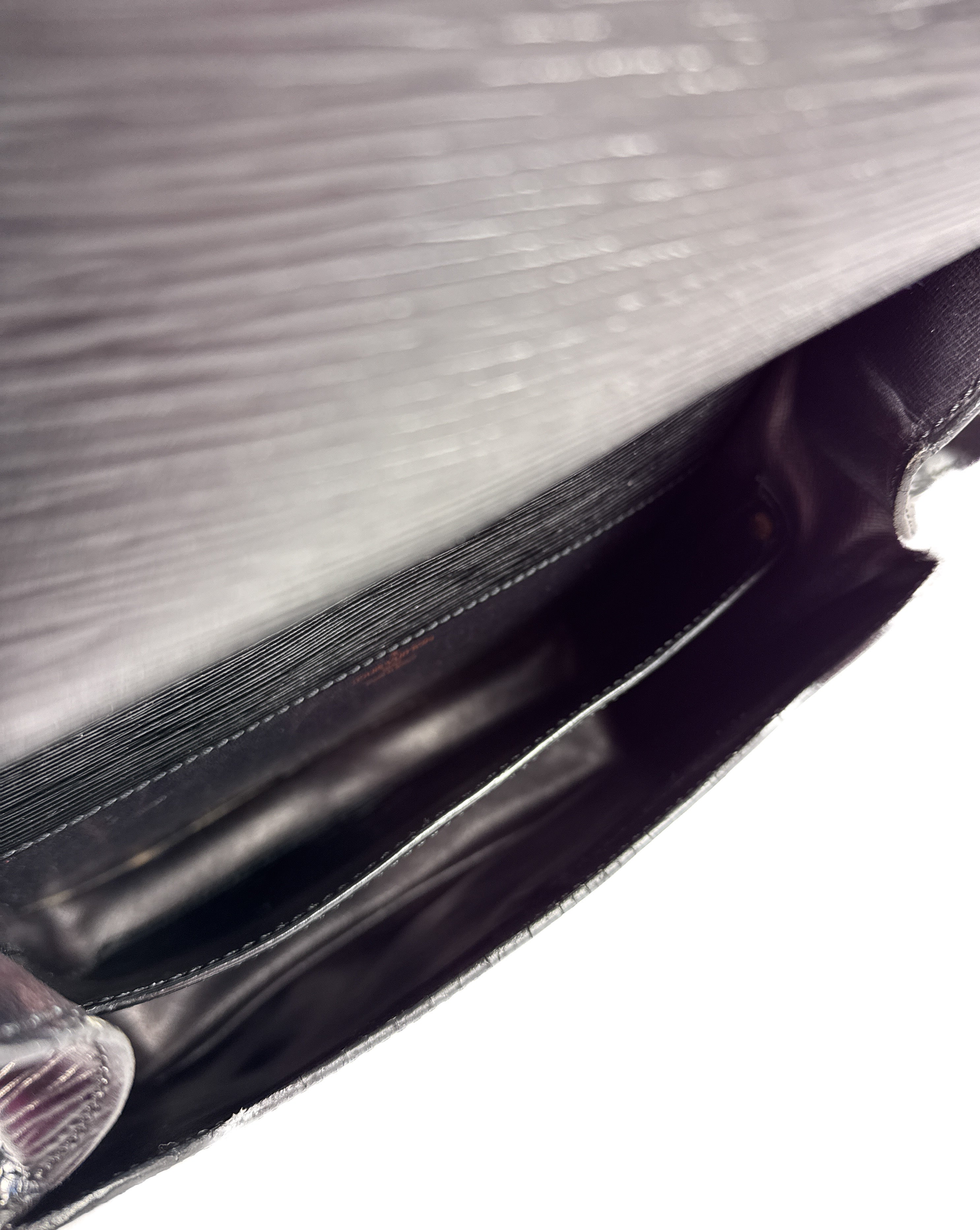 Louis Vuitton black epi Cartouchiere MM MI8901