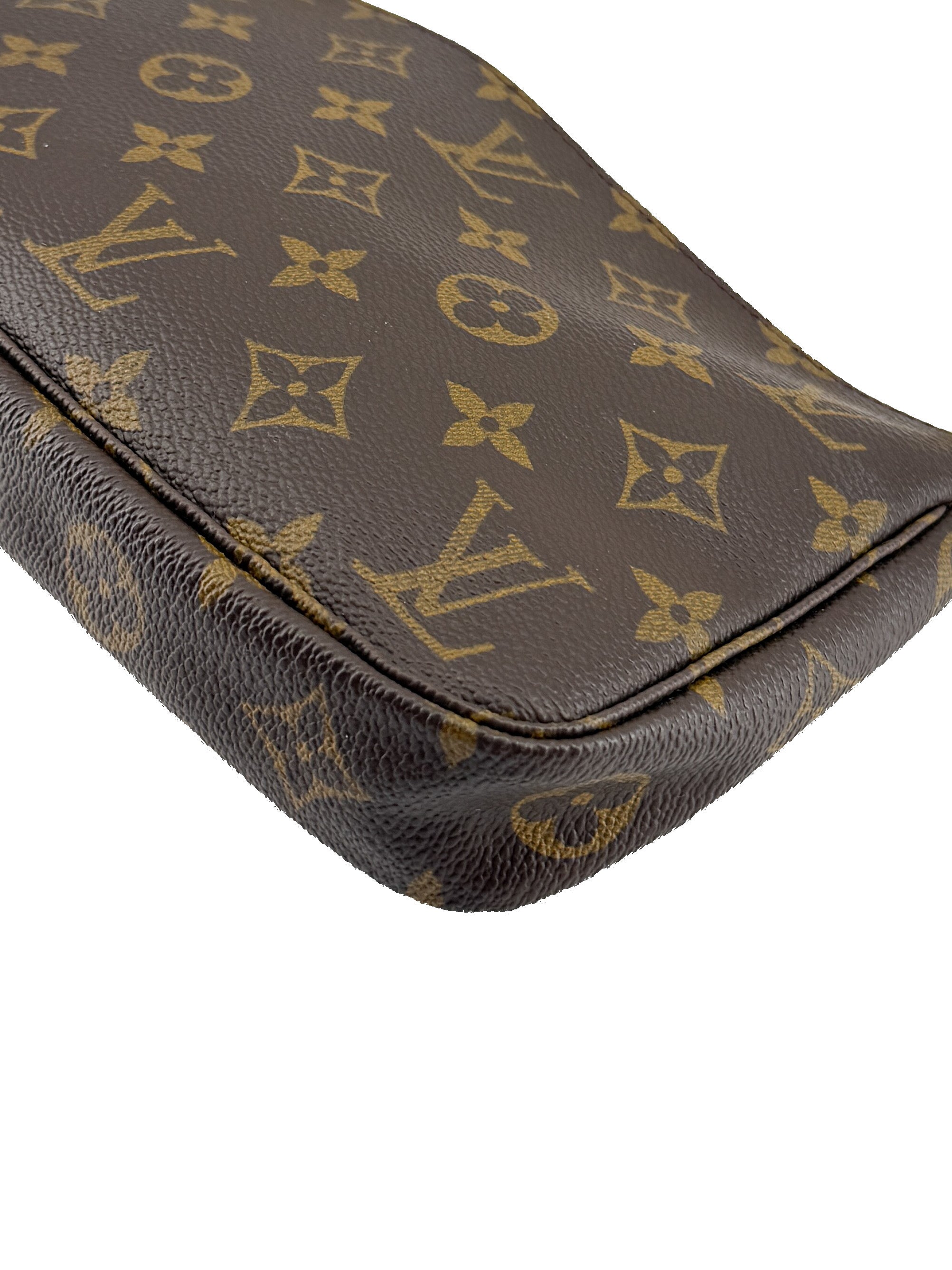 Louis Vuitton monogram vintage pochette accessories VI1020