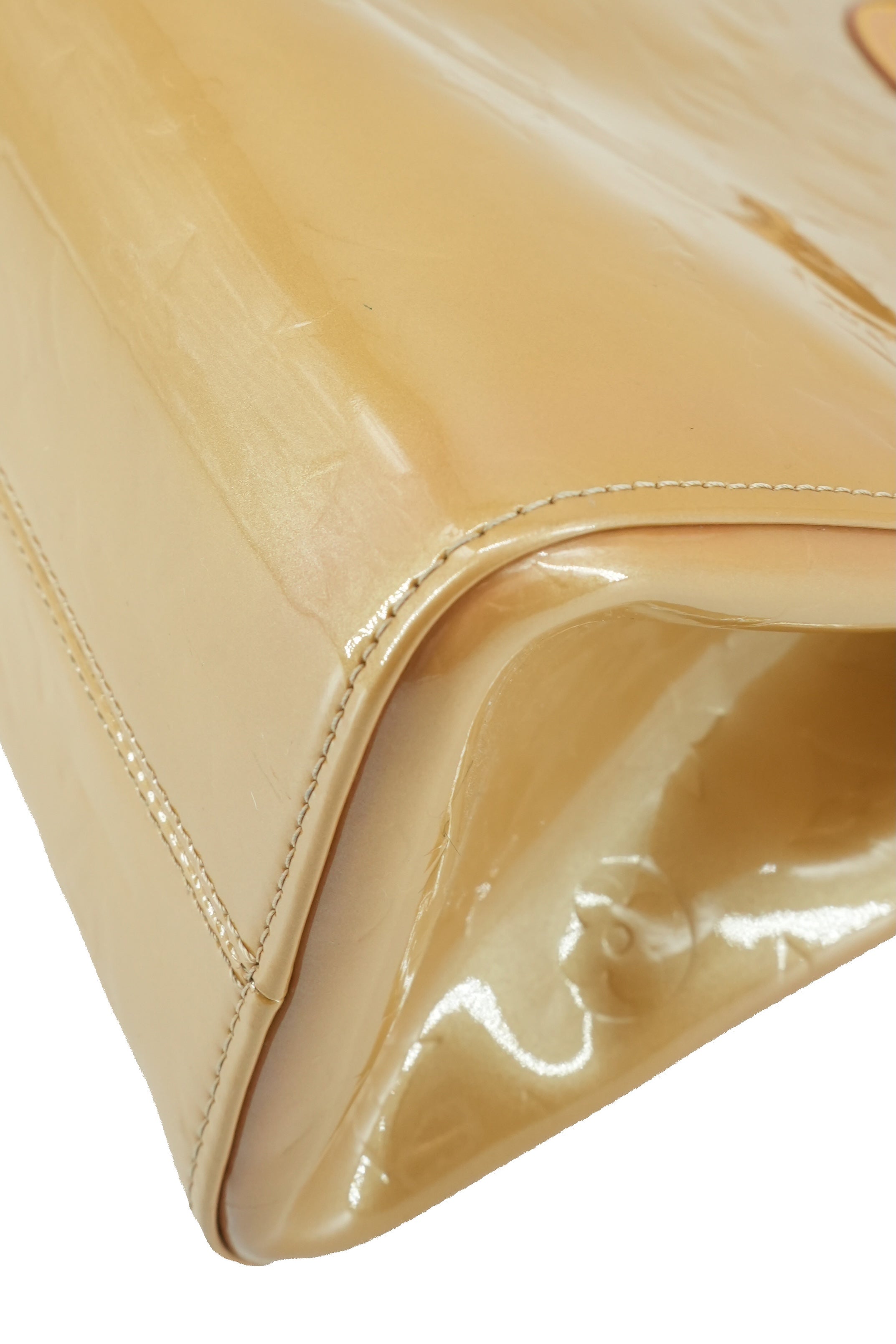 Louis Vuitton gold vernis Maple Drive LM0075
