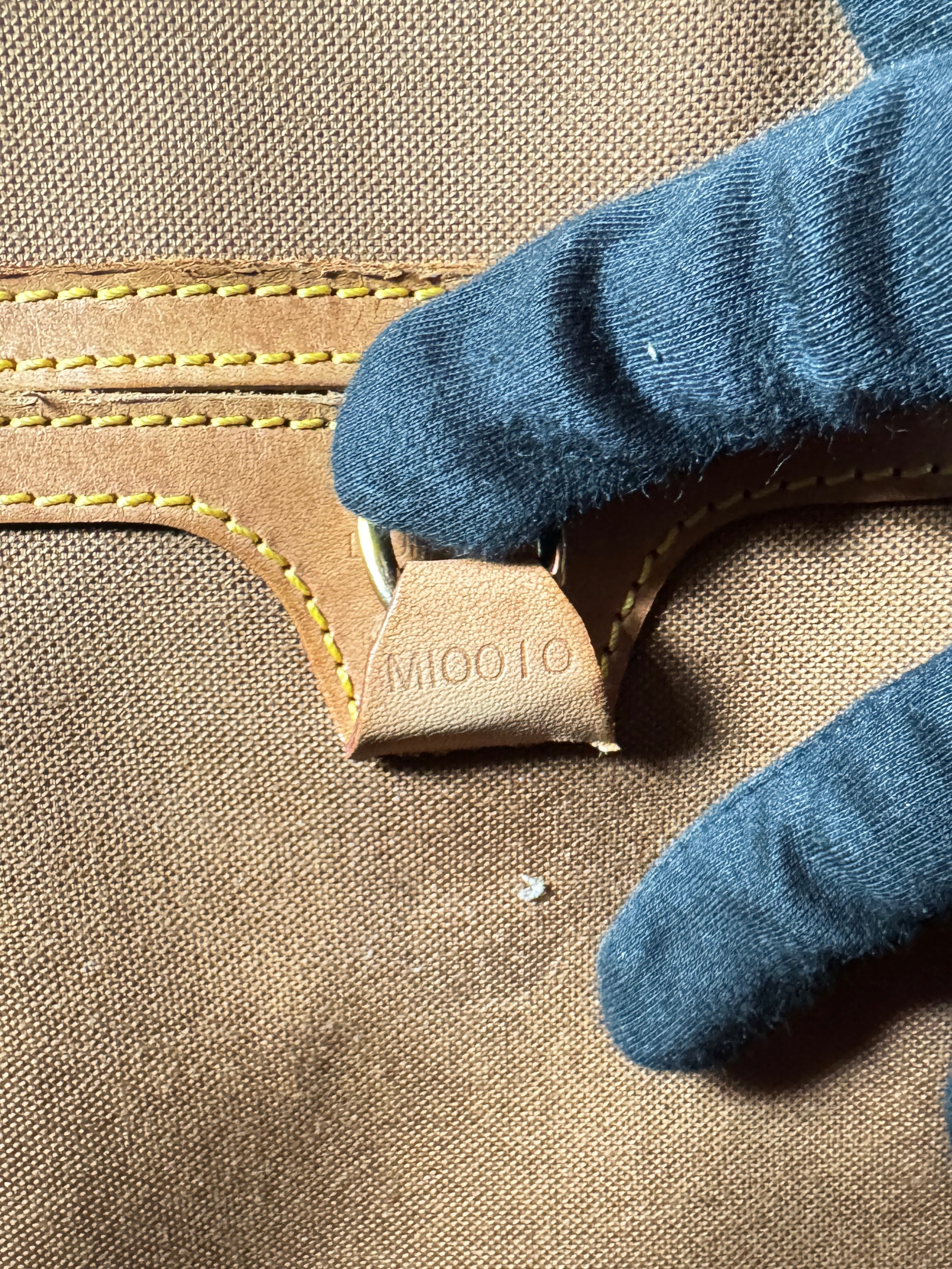 Louis Vuitton monogram Ellipse MM MI0010