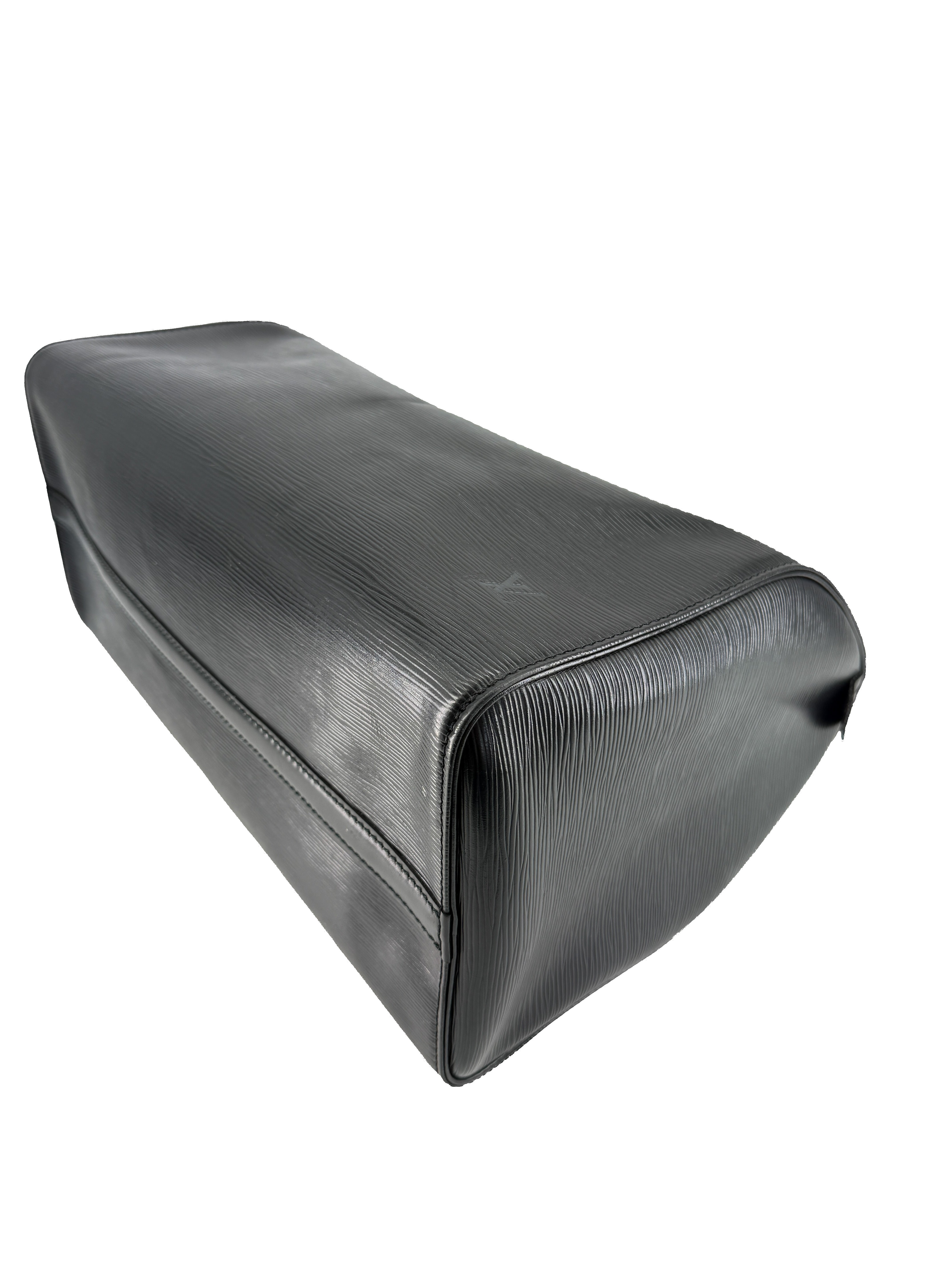 Louis Vuitton black epi Speedy 40 VI0921