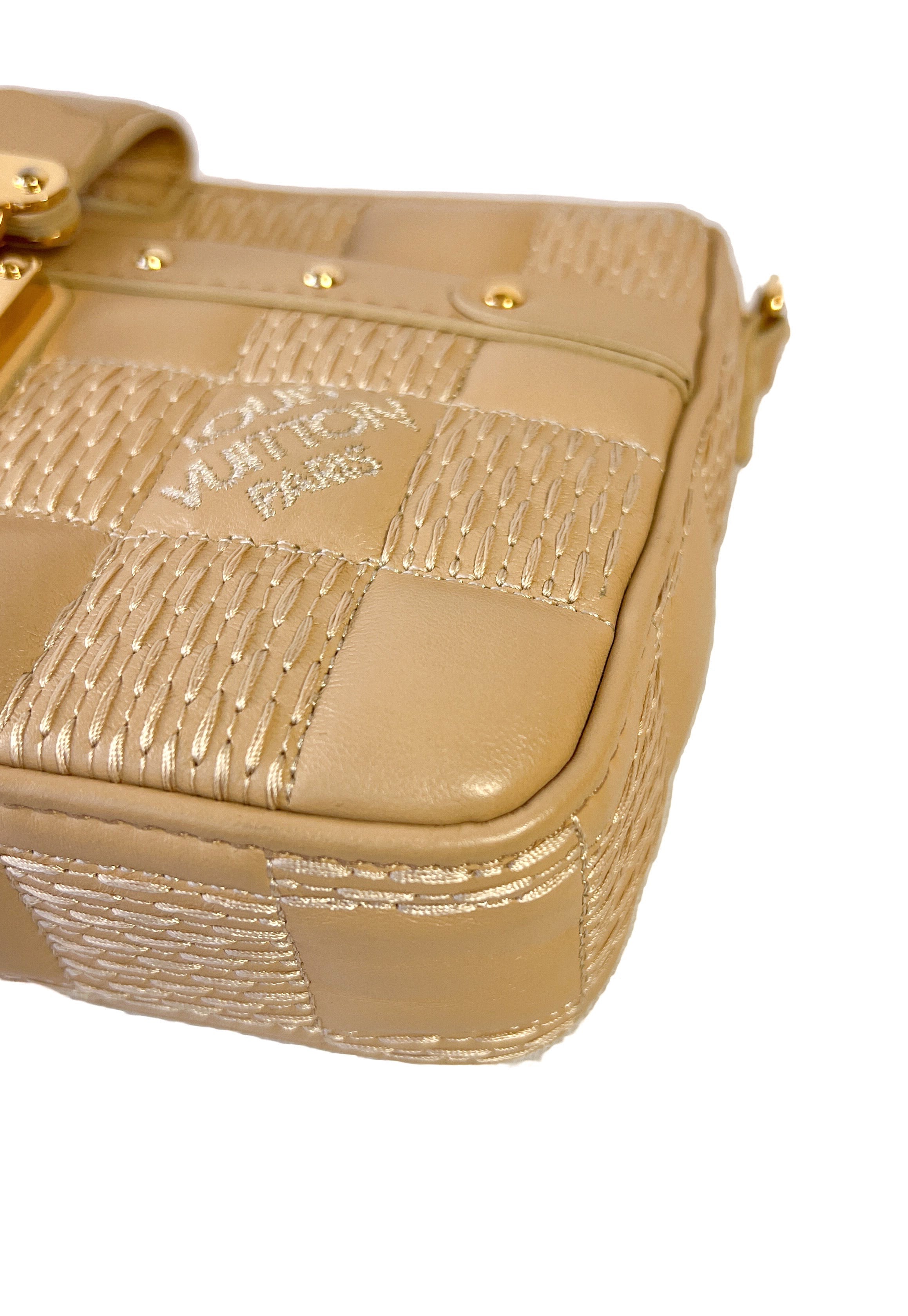 Louis Vuitton beige Troca Pochette (microchip, no date code)