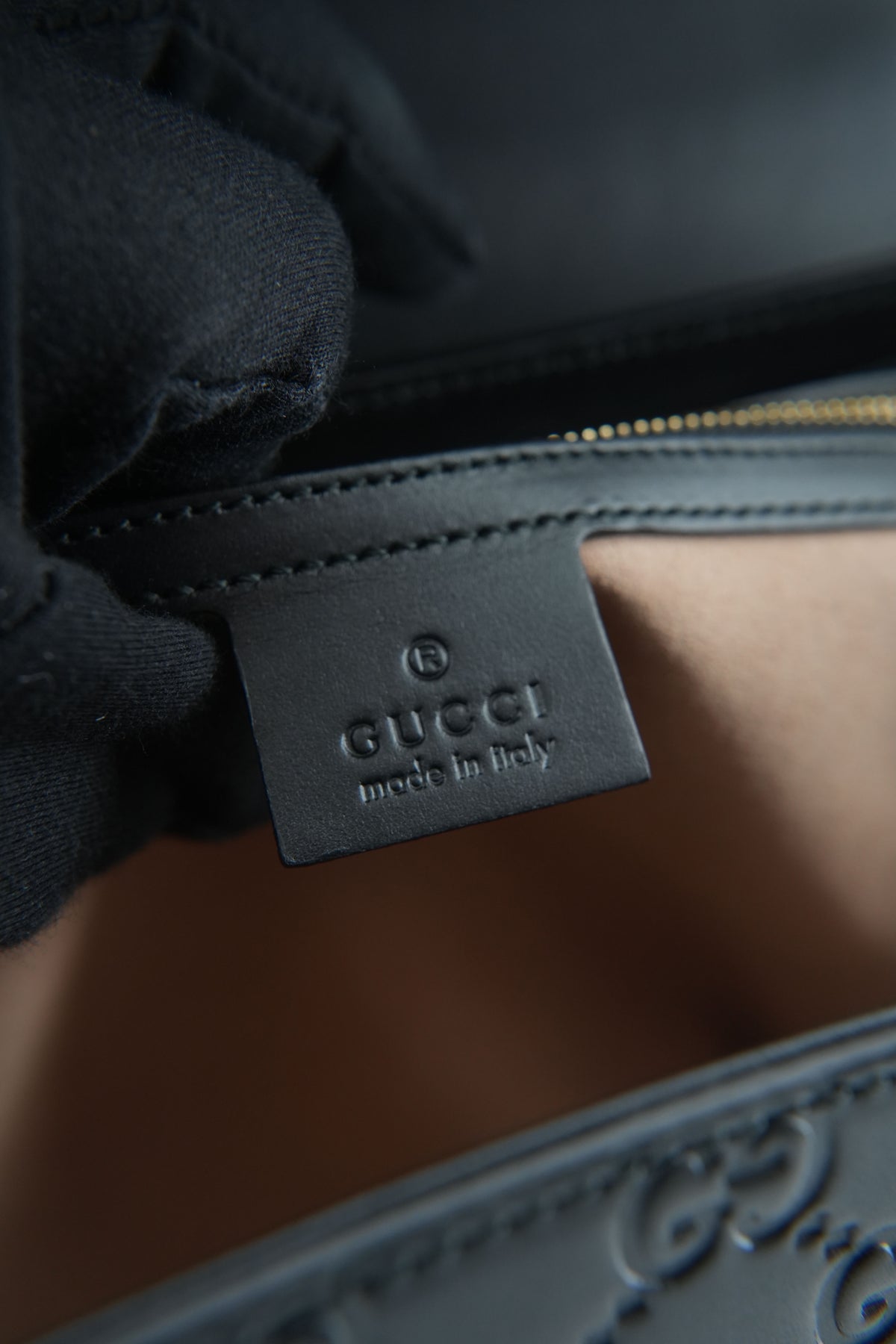 Gucci black GG padlock top handle bag 428208 520981