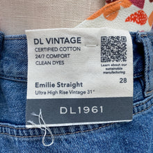 DL1961 Emilie straight vintage jeans size 6 NWT retail $209