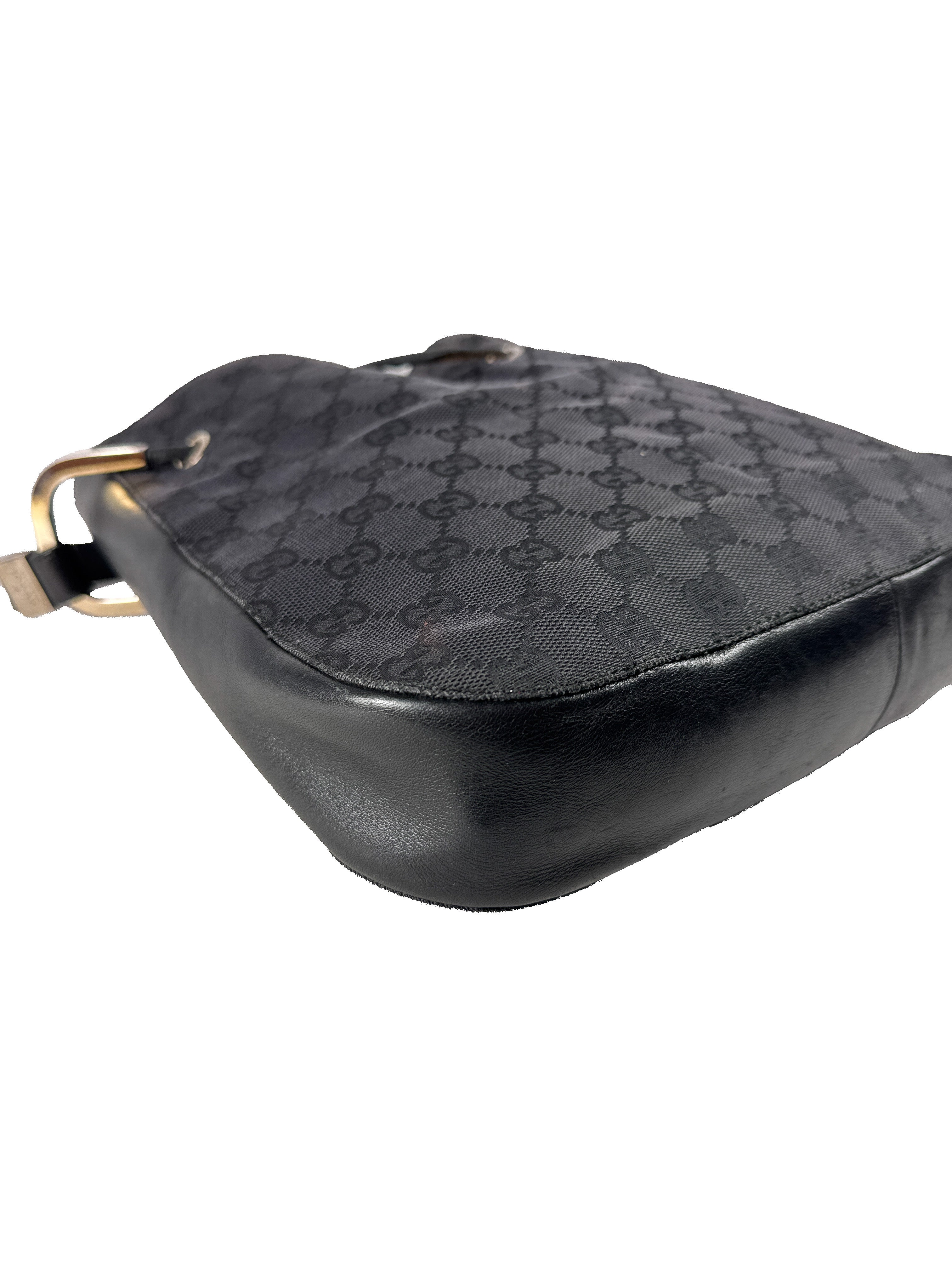 Gucci black signature shoulder bag 001.3748 001998 **as is**