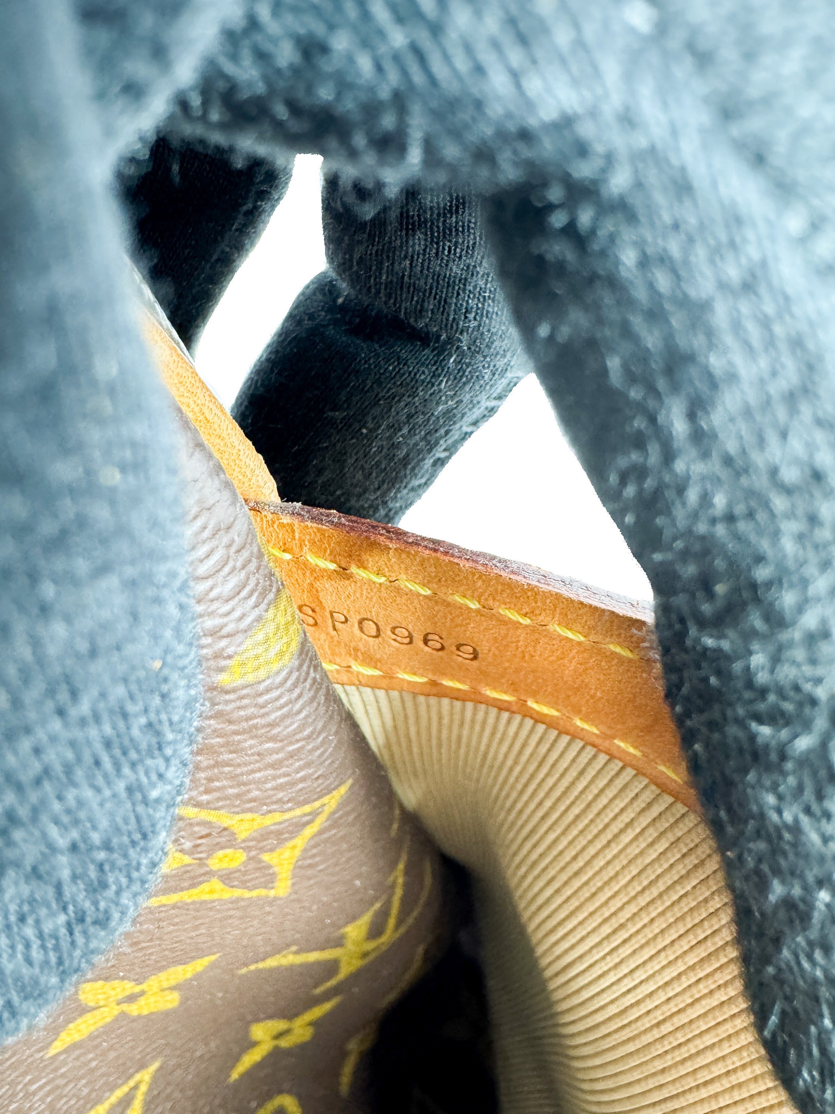 Louis Vuitton monogram reporter GM SP0969