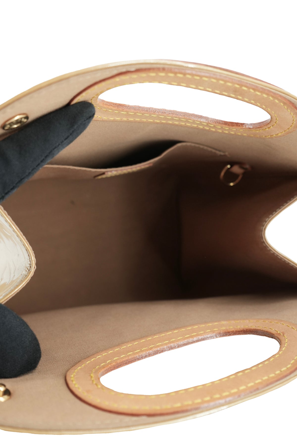 Louis Vuitton gold vernis Maple Drive LM0075