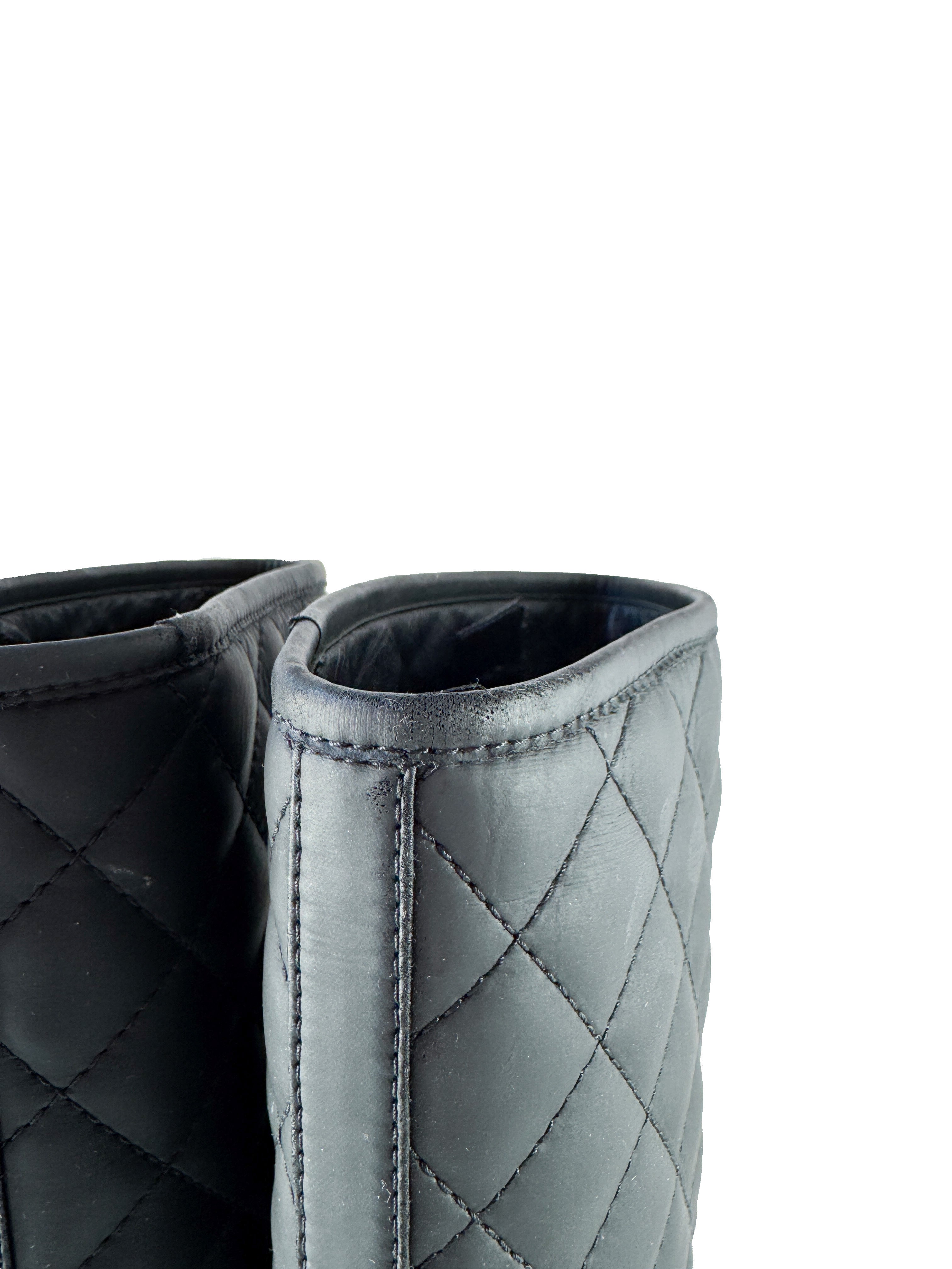 Chanel black quilted rain boots size 39 *as is*