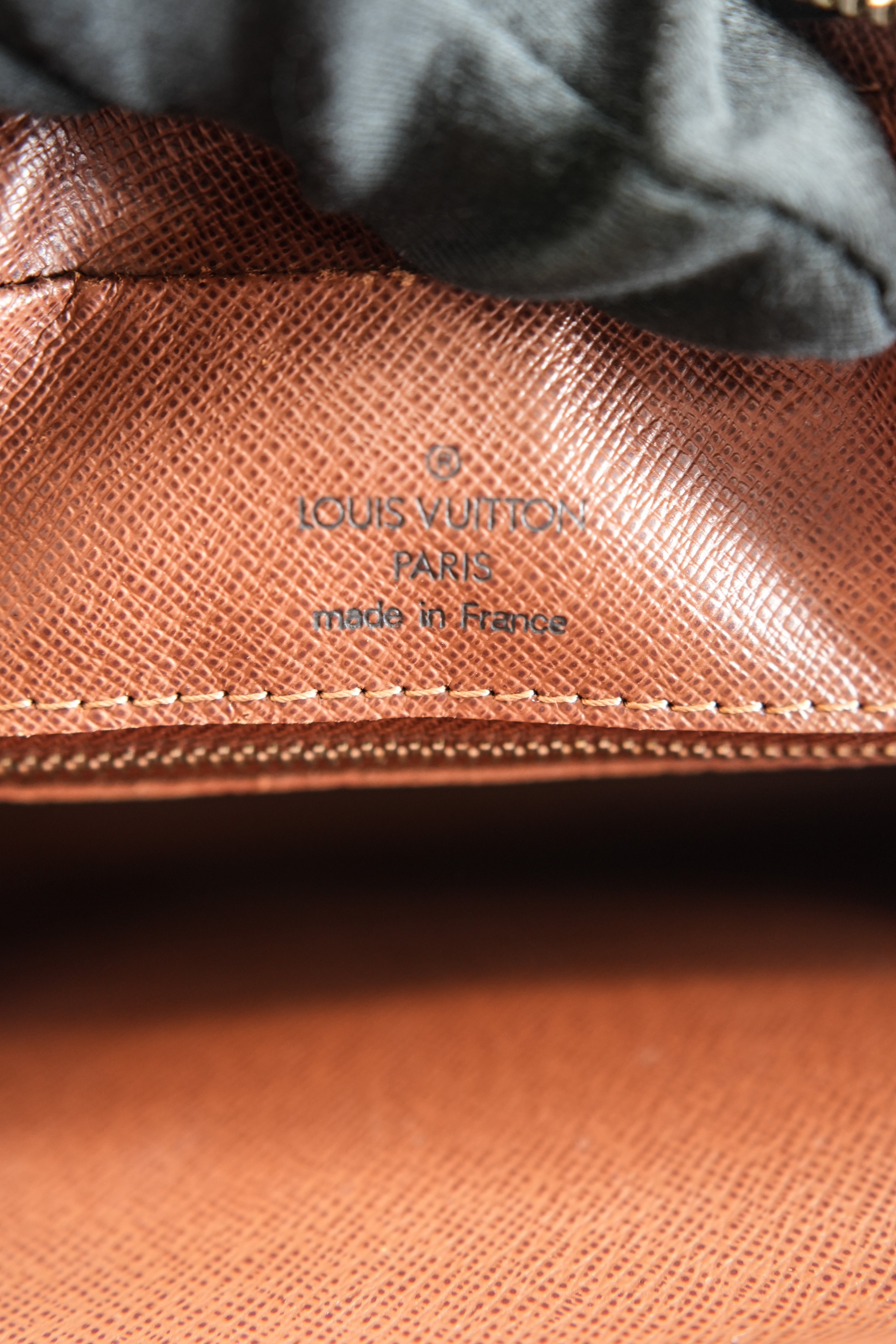 Louis Vuitton monogram Nil crossbody AR1029