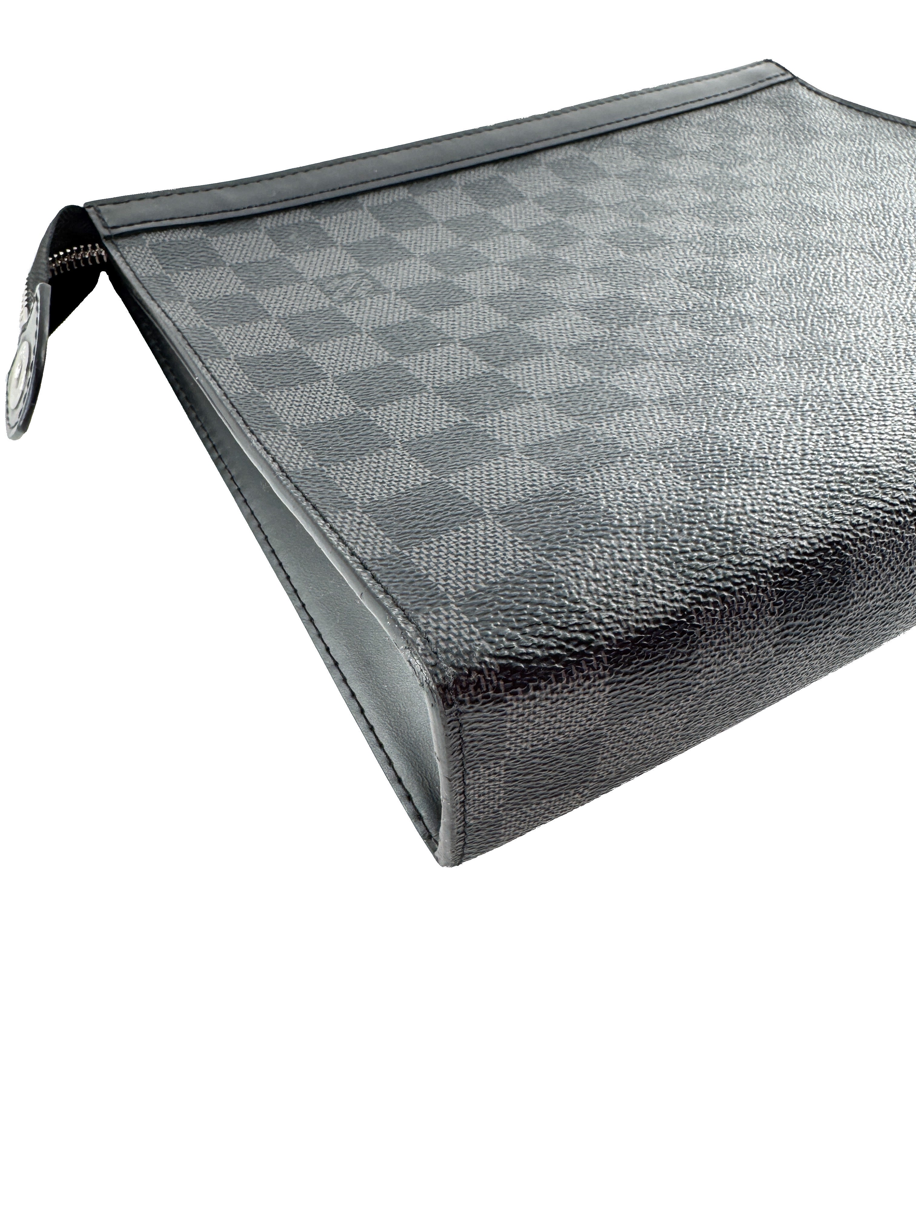 Louis Vuitton damier graphite pochette voyage MM clutch TA4118