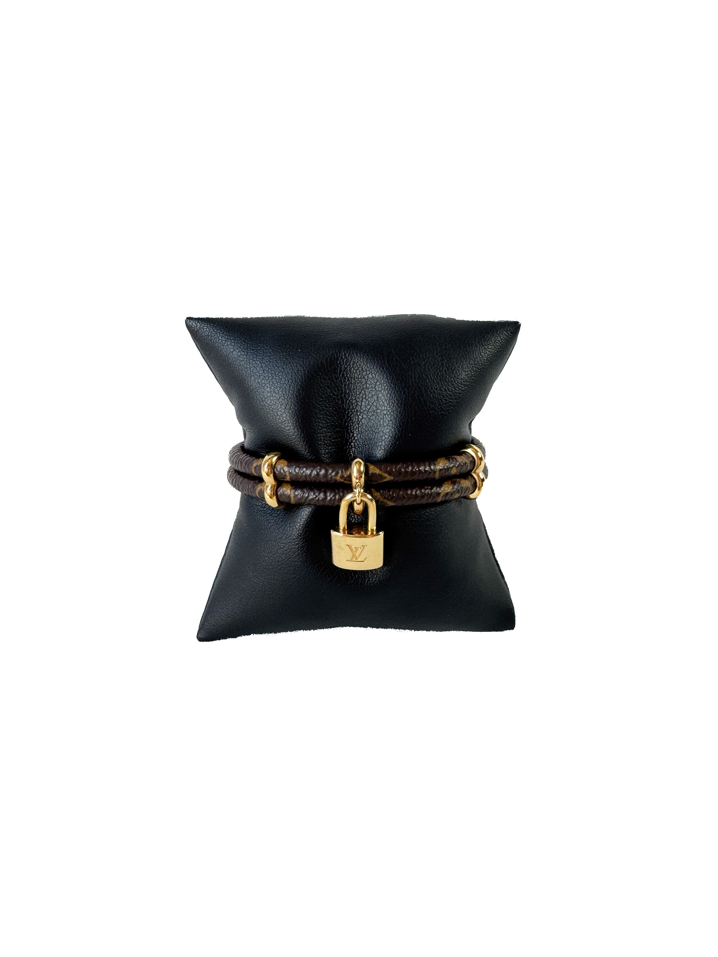 Louis Vuitton monogram Keep it Twice bracelet BC0126