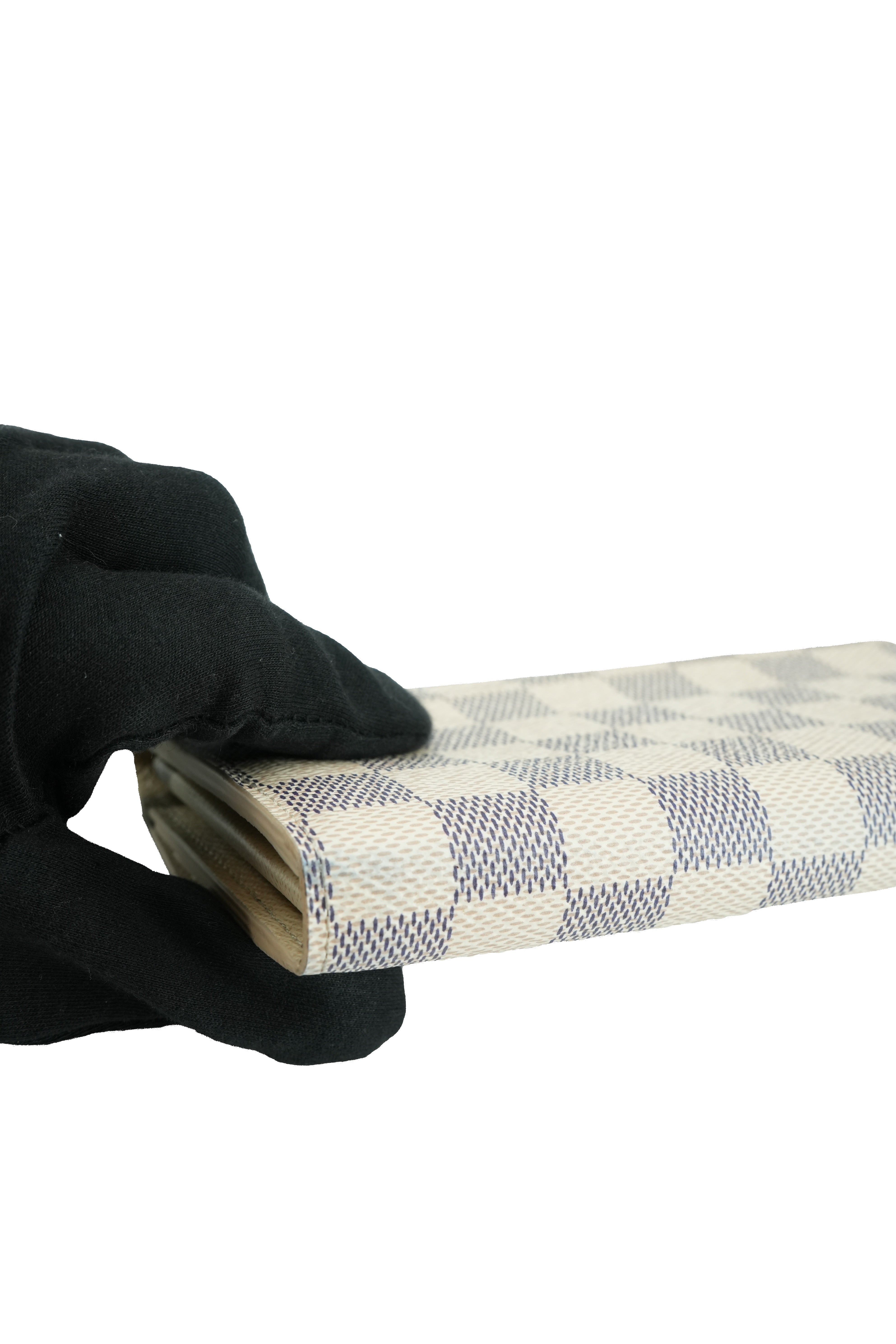 Louis Vuitton damier azur Sarah wallet NFC