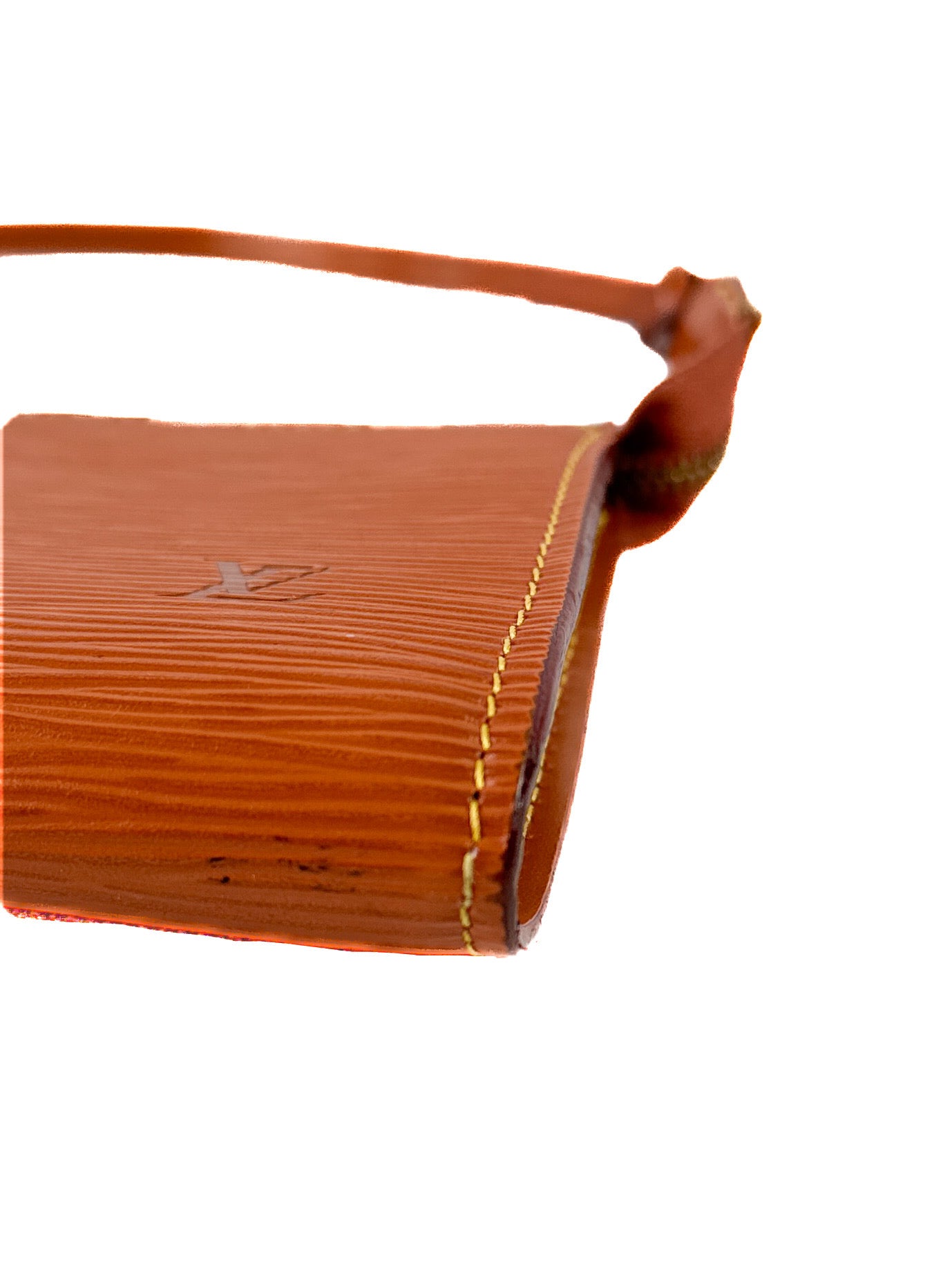 Louis Vuitton cannelle epi pochette AR0937