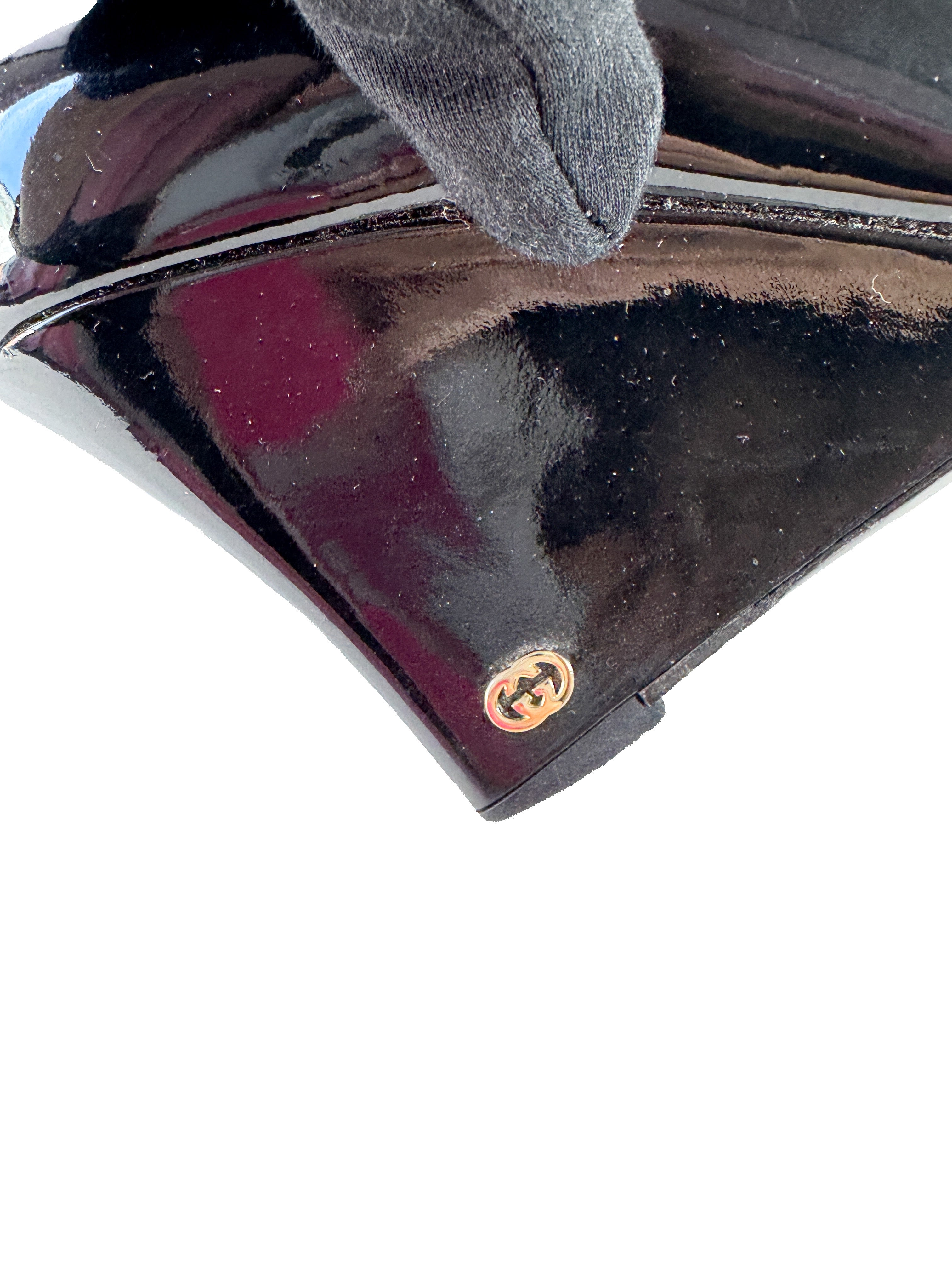 Gucci black patent leather peep toe pumps size 7.5