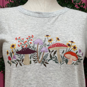 Ann Taylor LOFT mushroom tee size XS