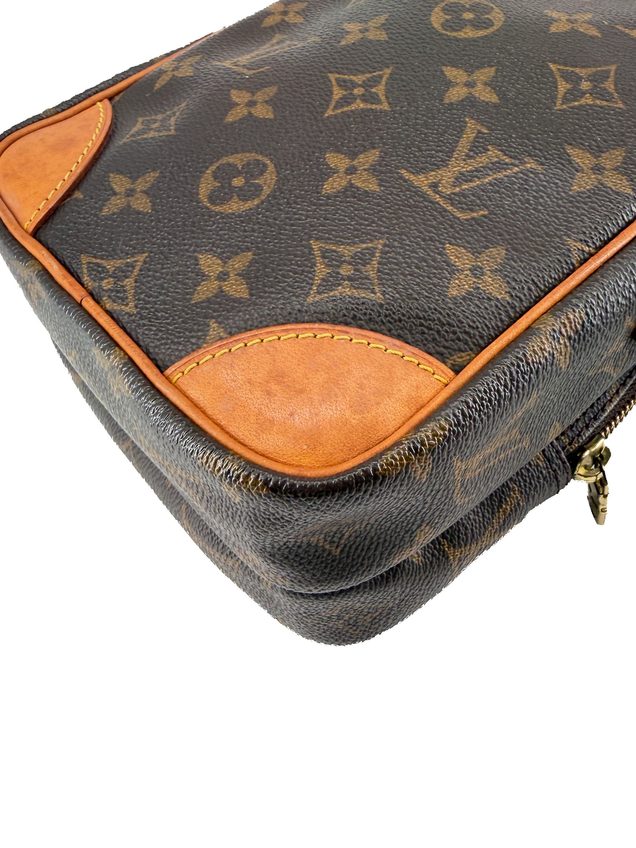 Louis Vuitton monogram Amazon AR0020