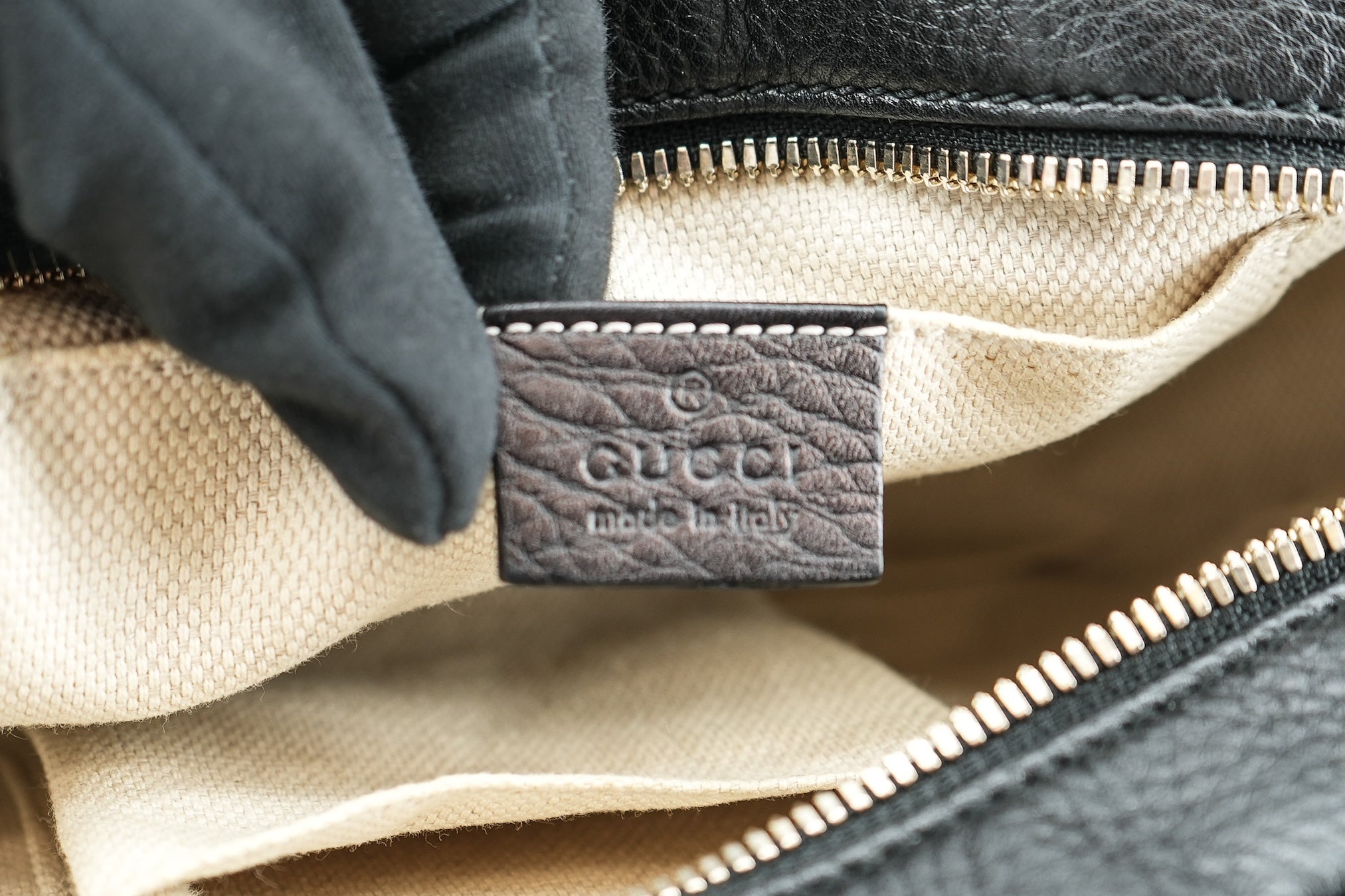 Gucci black leather Soho Disco crossbody 303364 493879