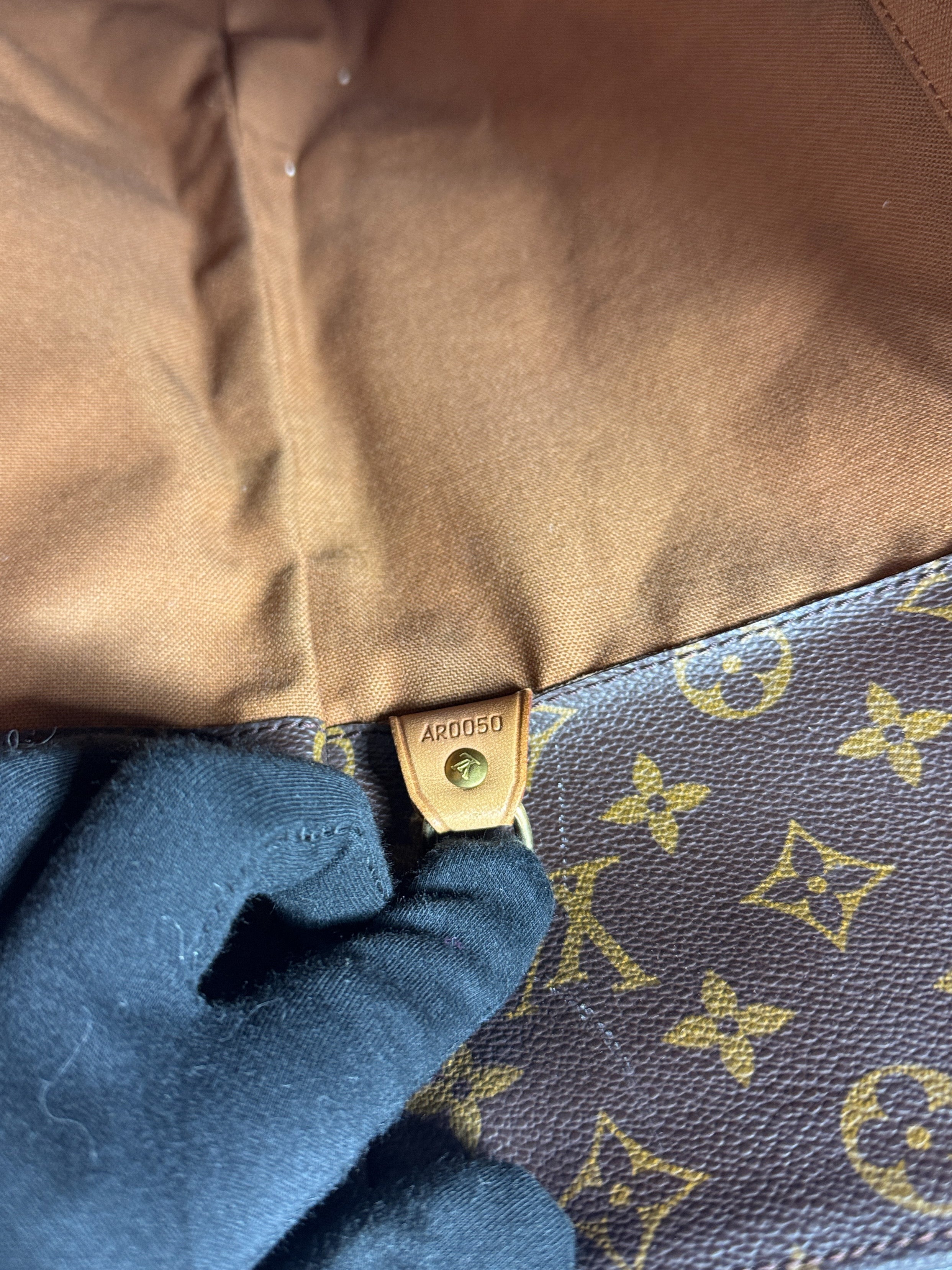 Louis Vuitton monogram Cabas Alto AR0050