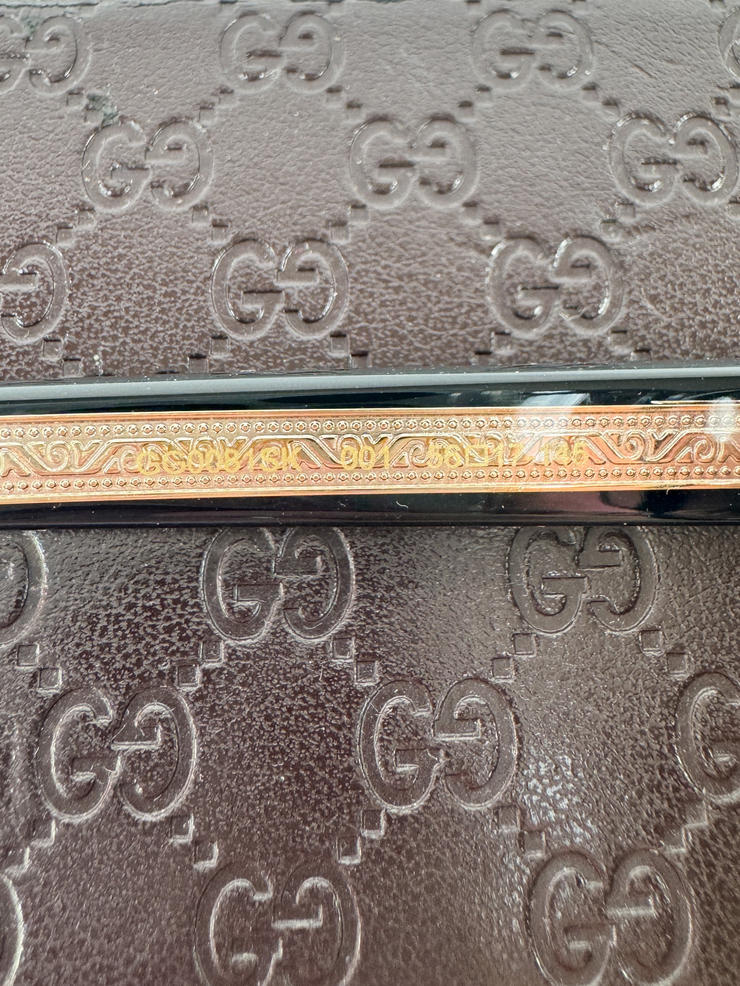 Gucci black sunglasses TTYFCA4360