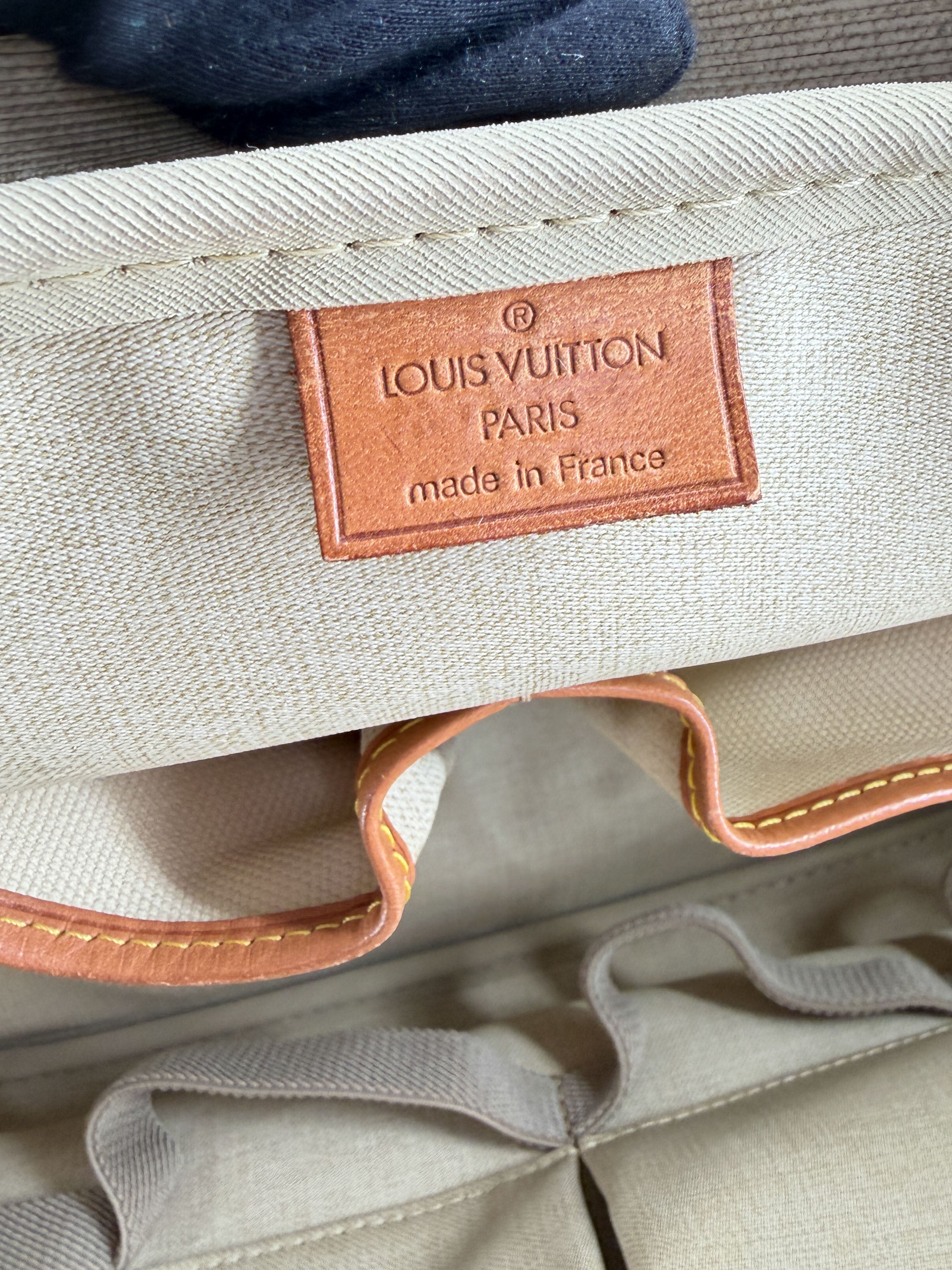 Louis Vuitton monogram Deauville w/strap VI0965